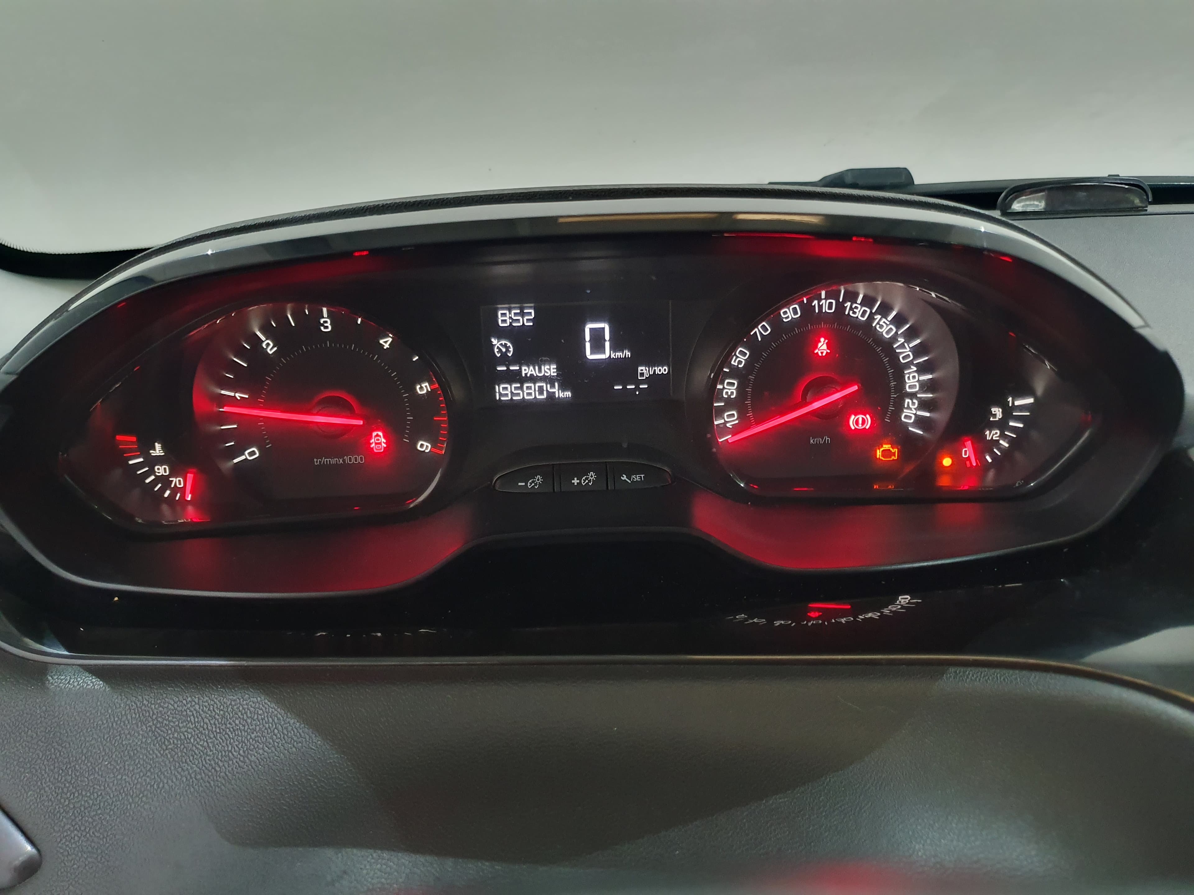 Peugeot 208 · Ano 2013 — imagem 39