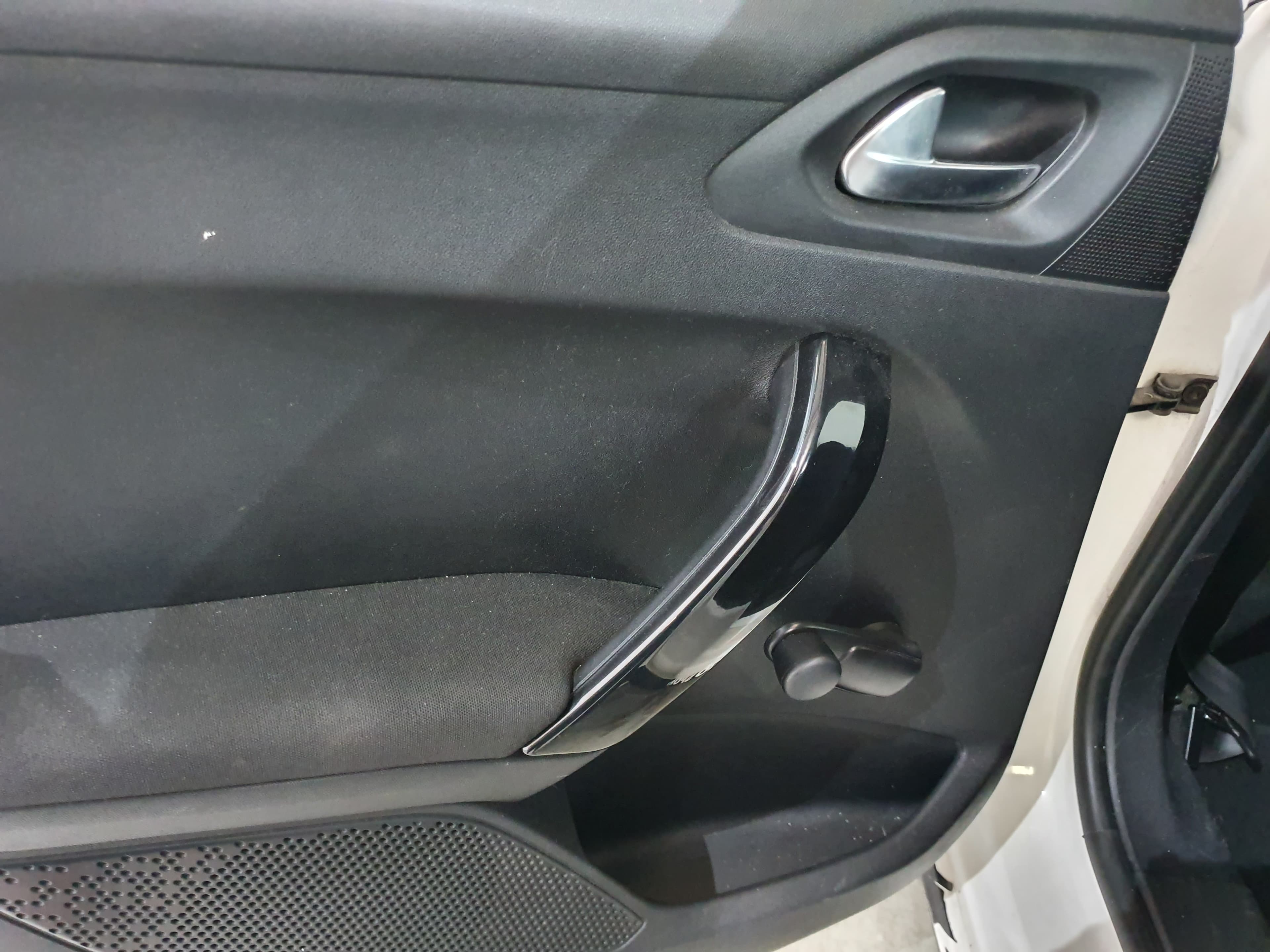 Peugeot 208 · Ano 2013 — imagem 30