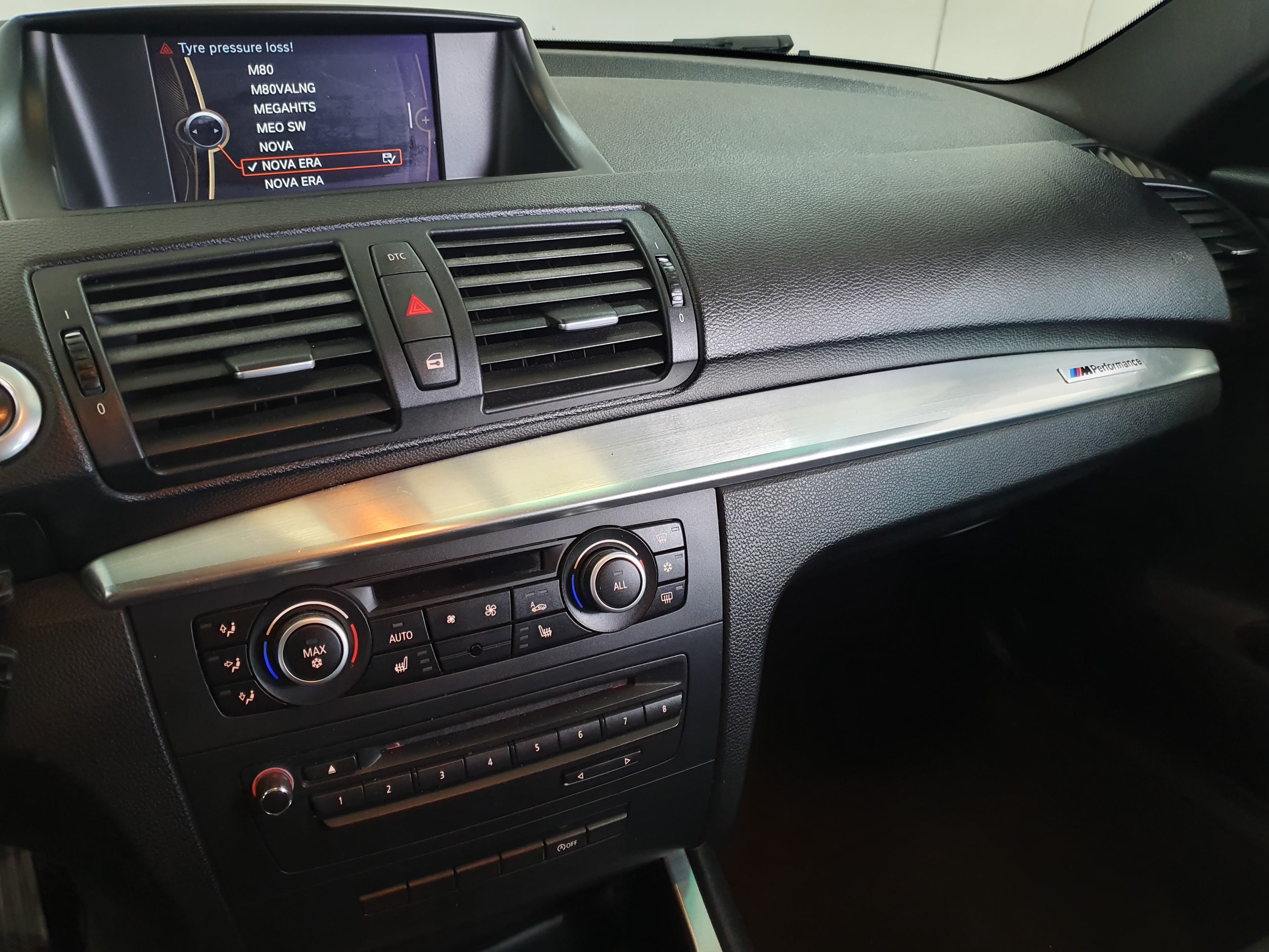 BMW 118D · Ano 2010 — imagen 32
