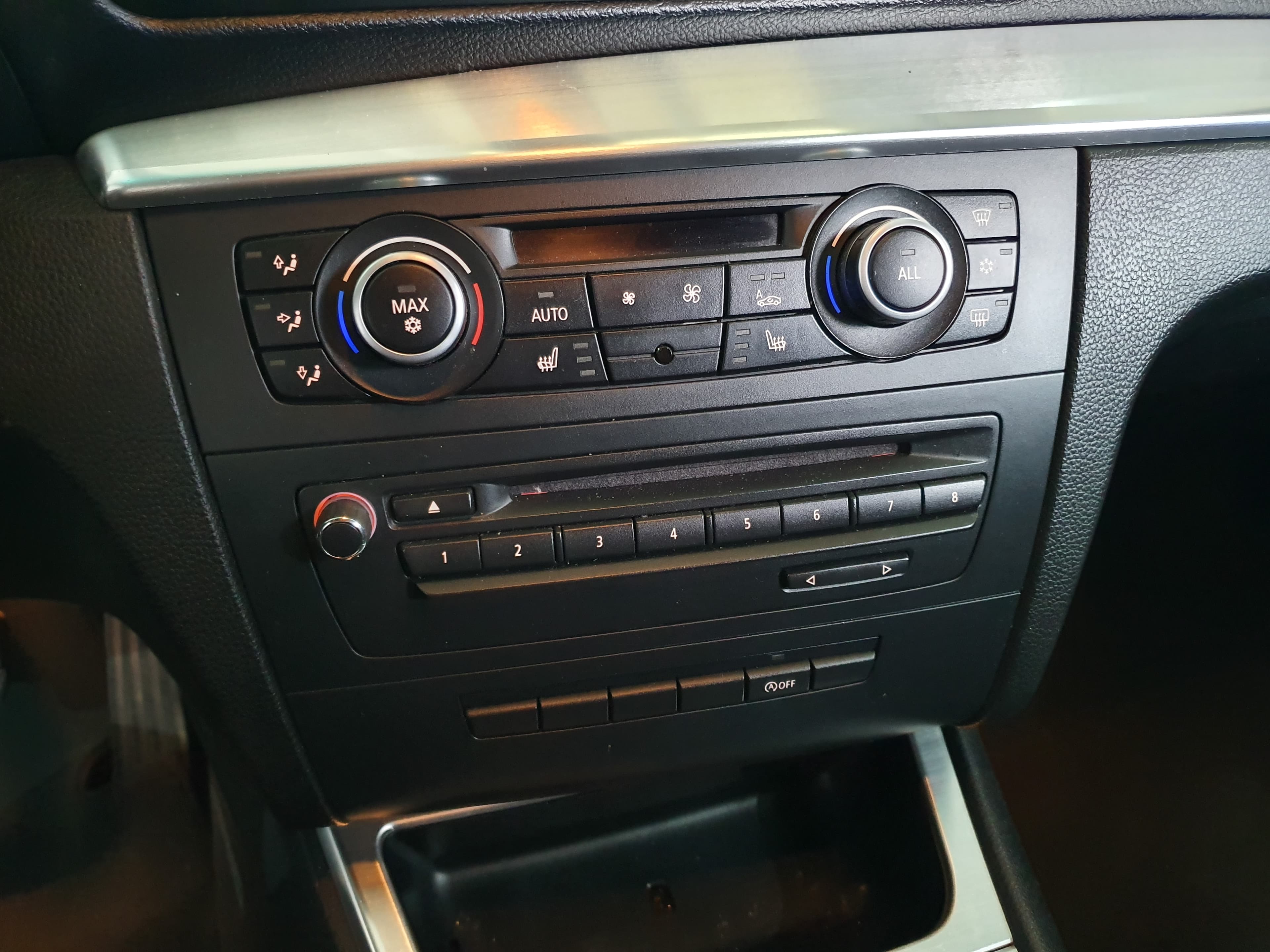 BMW 118D · Ano 2010 — imagen 40