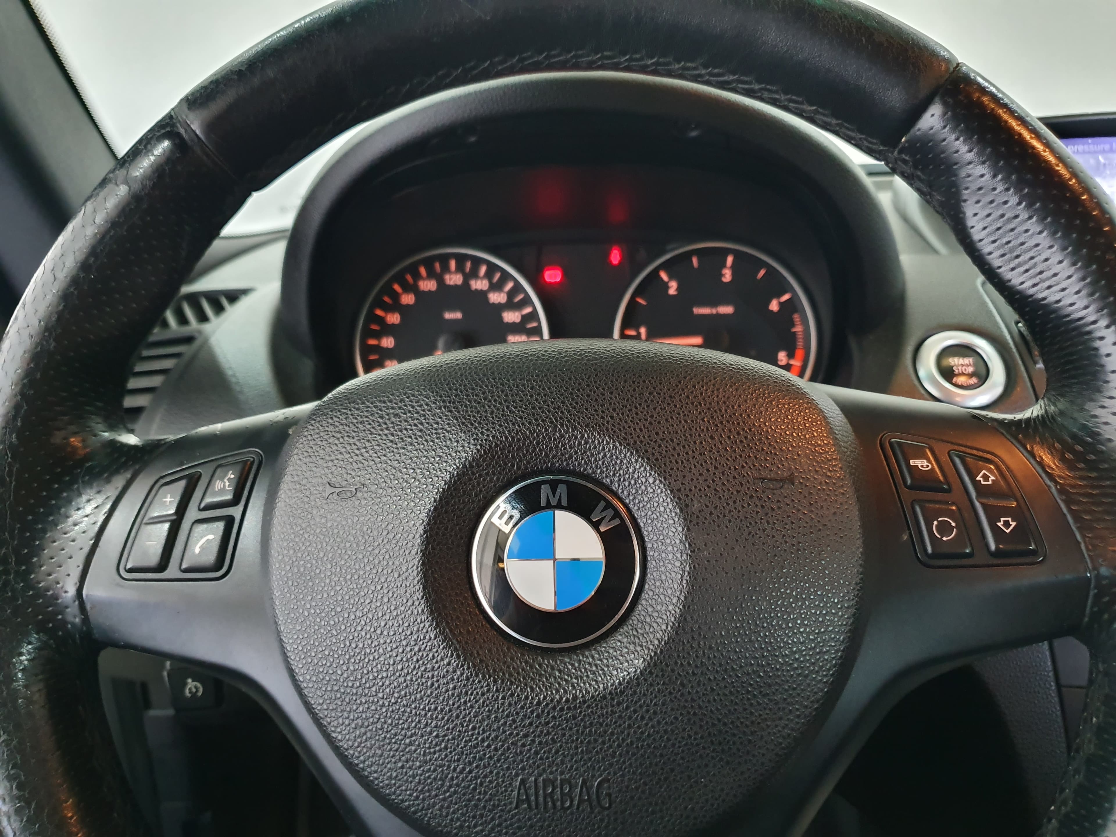 BMW 118D · Ano 2010 — imagen 37