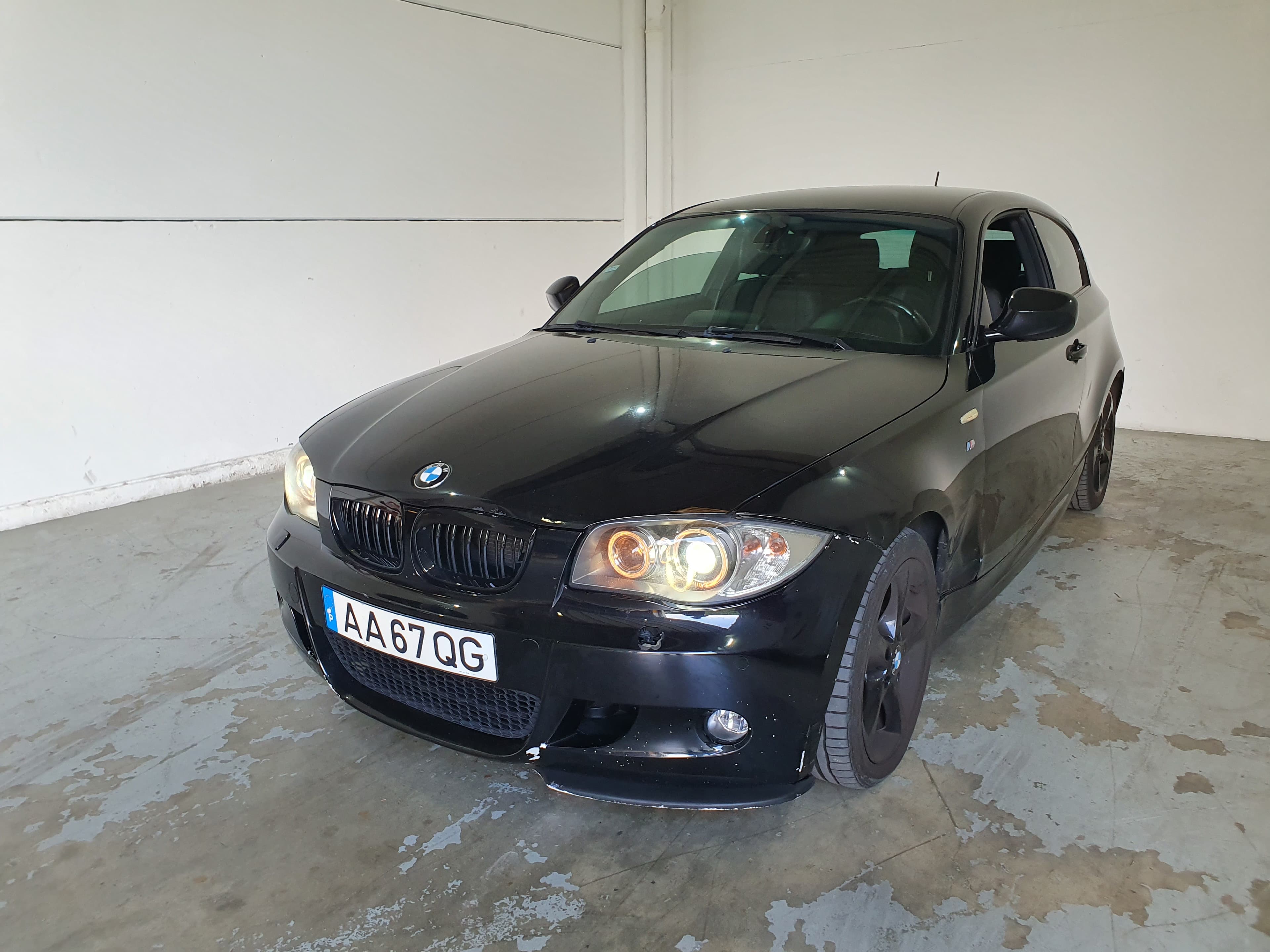 BMW 118D · Ano 2010 — imagen 1