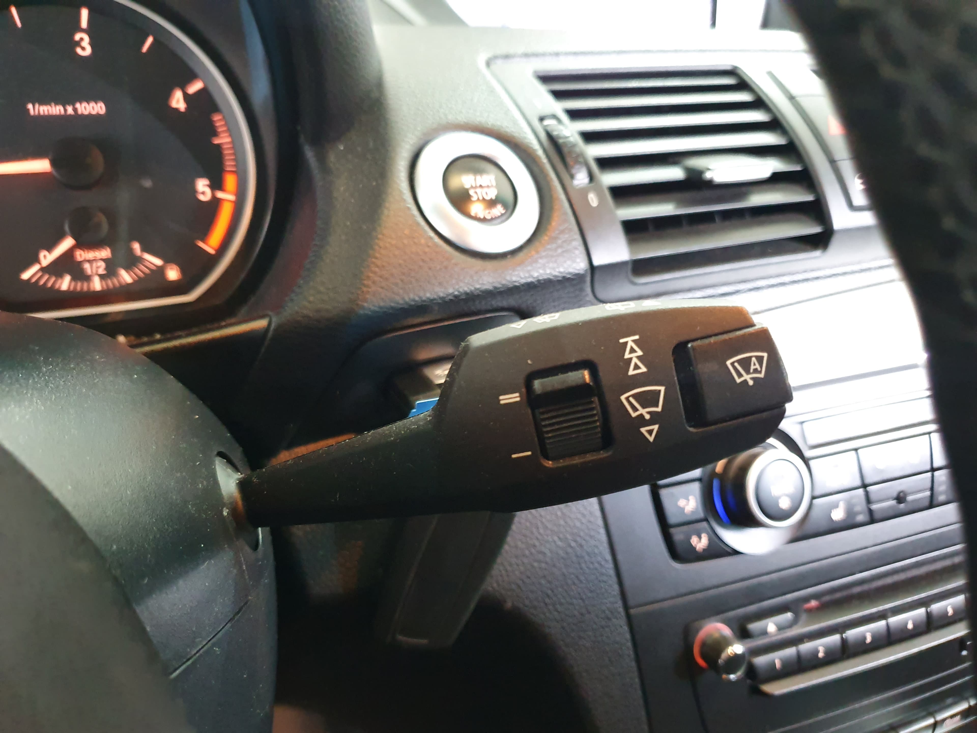 BMW 118D · Ano 2010 — imagen 39