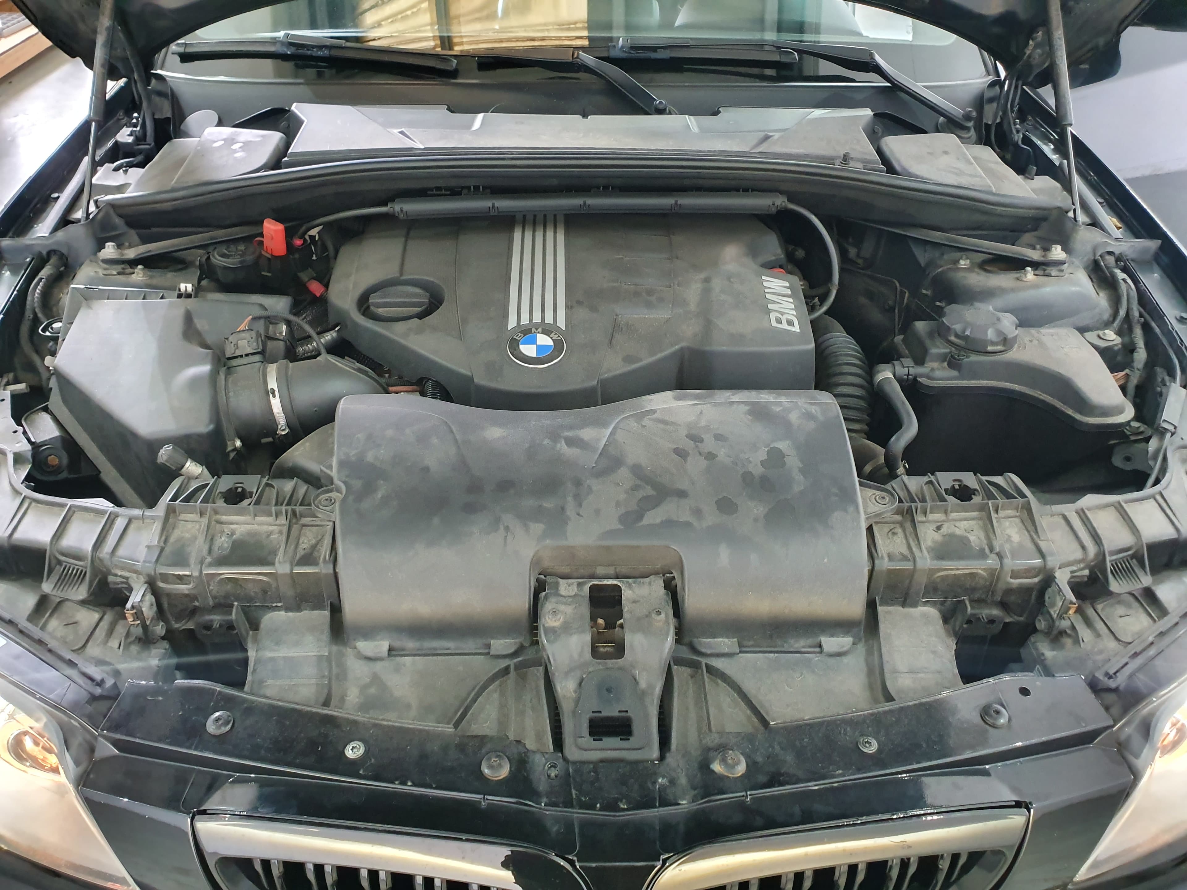 BMW 118D · Ano 2010 — imagen 9