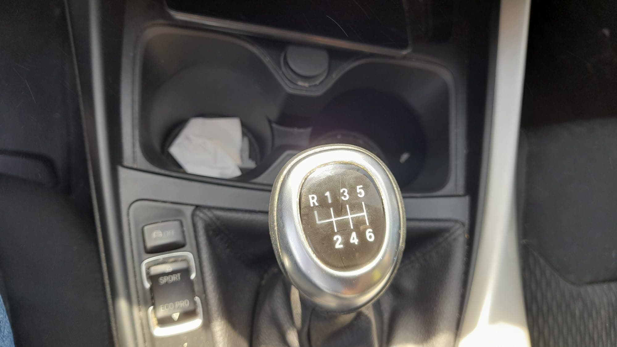 BMW 116D · Ano 2014 — imagem 16