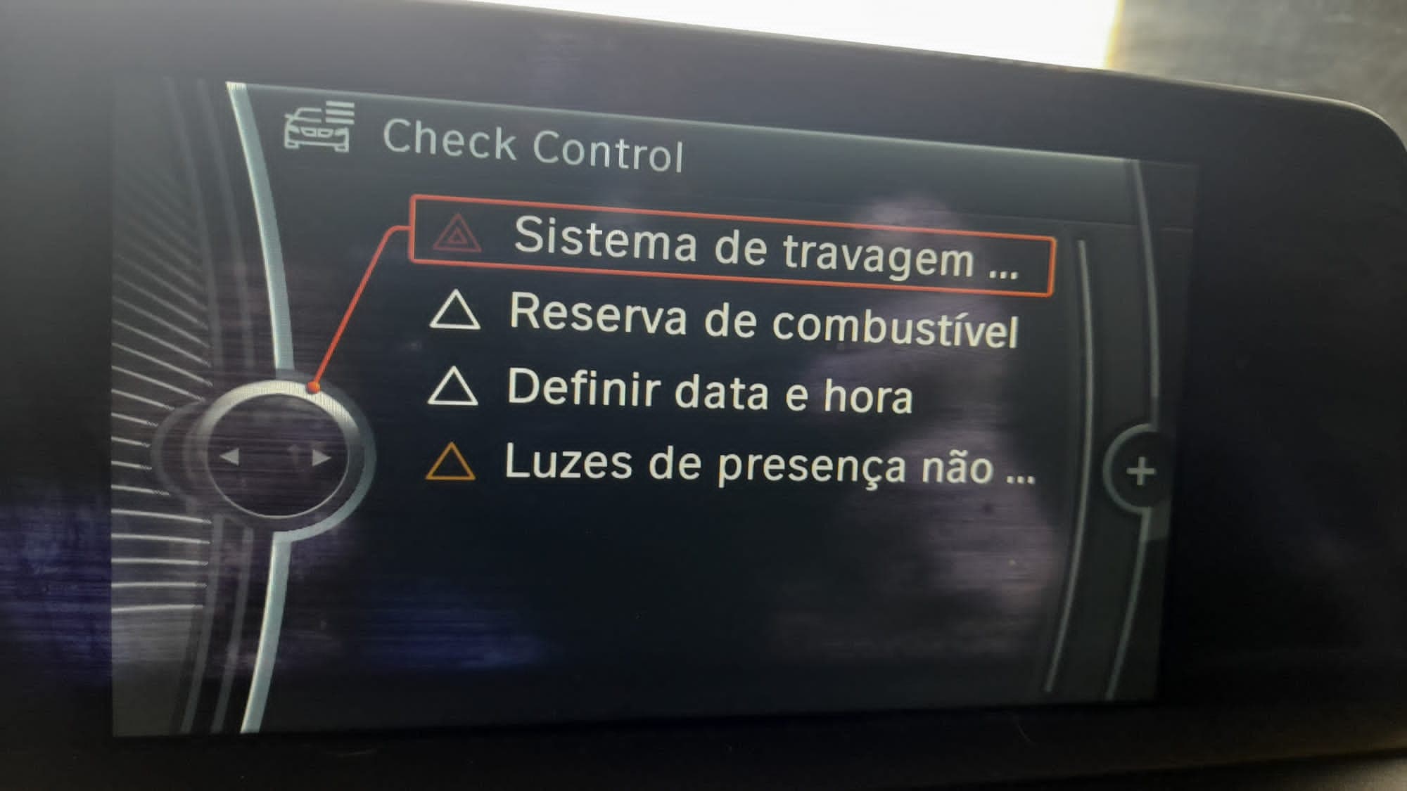 BMW 116D · Ano 2014 — imagem 22