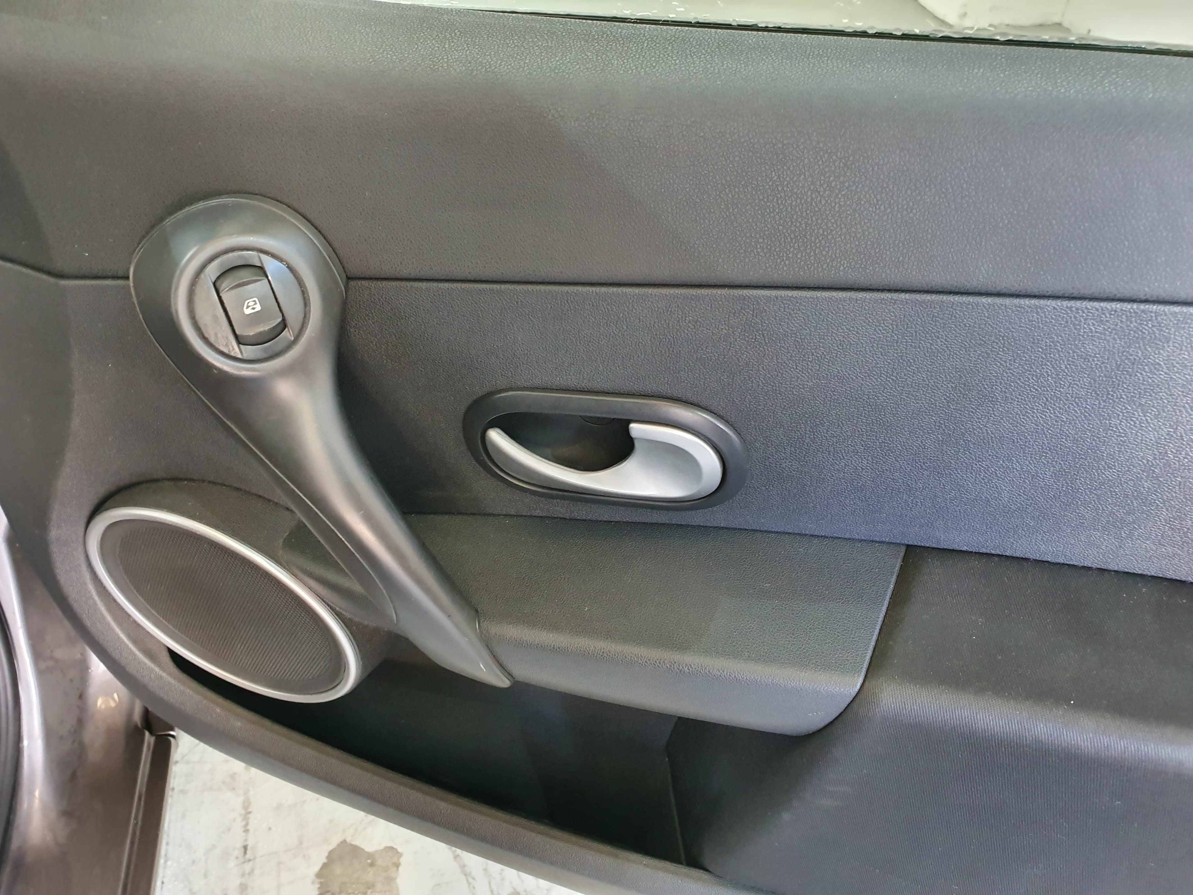 Renault Clio · Ano 2011 — imagem 24