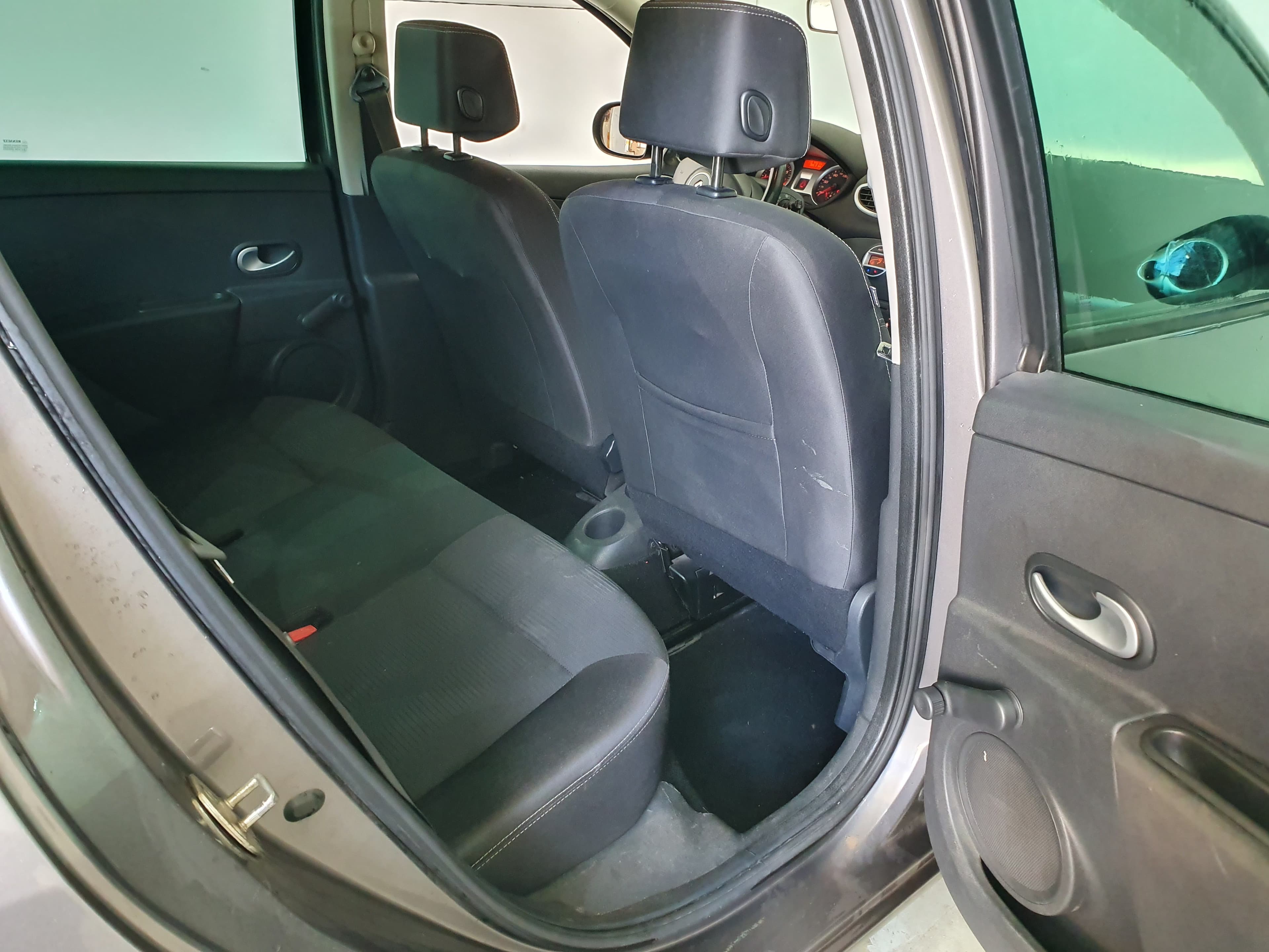 Renault Clio · Ano 2011 — imagem 20