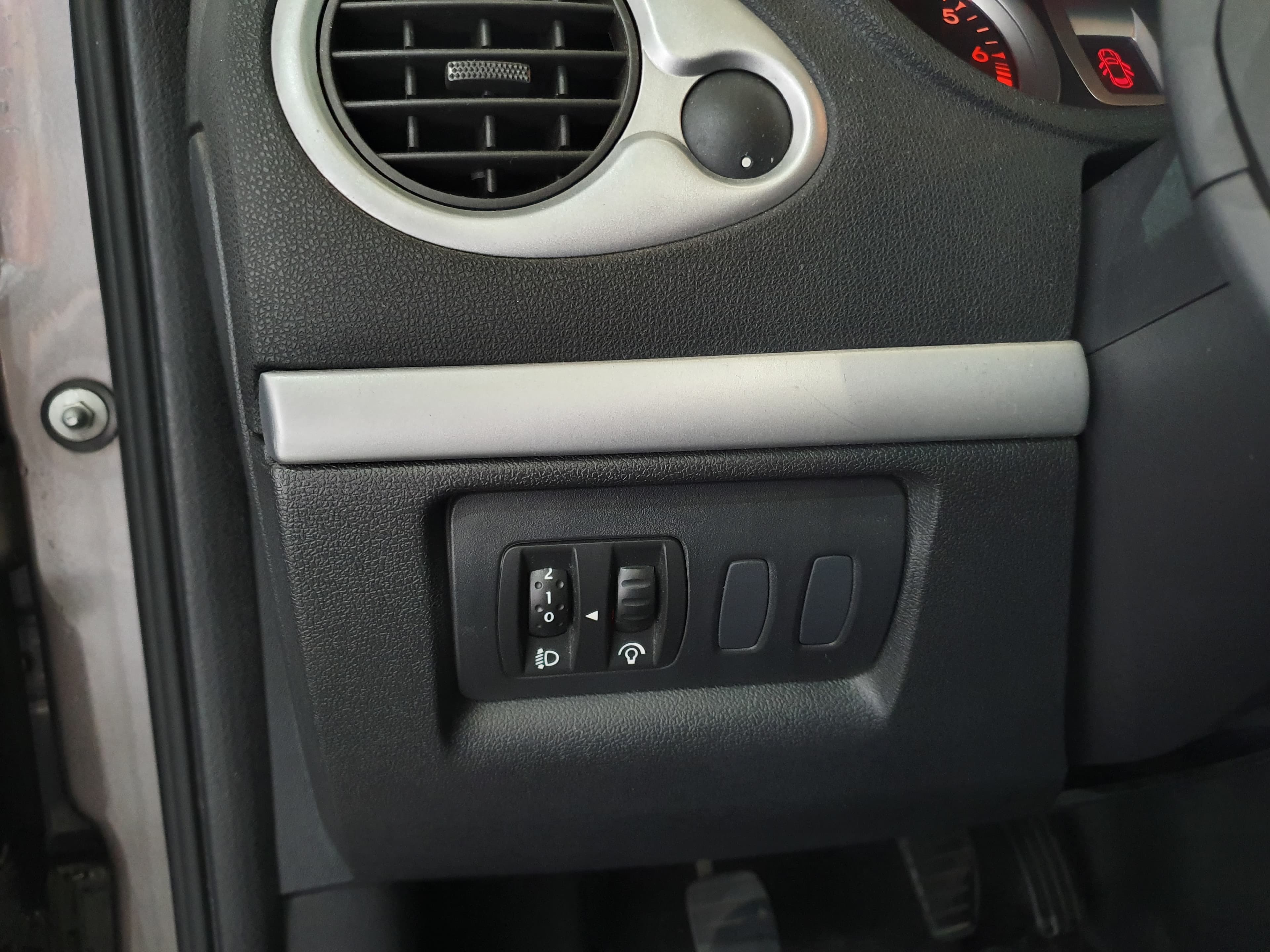Renault Clio · Ano 2011 — imagem 40