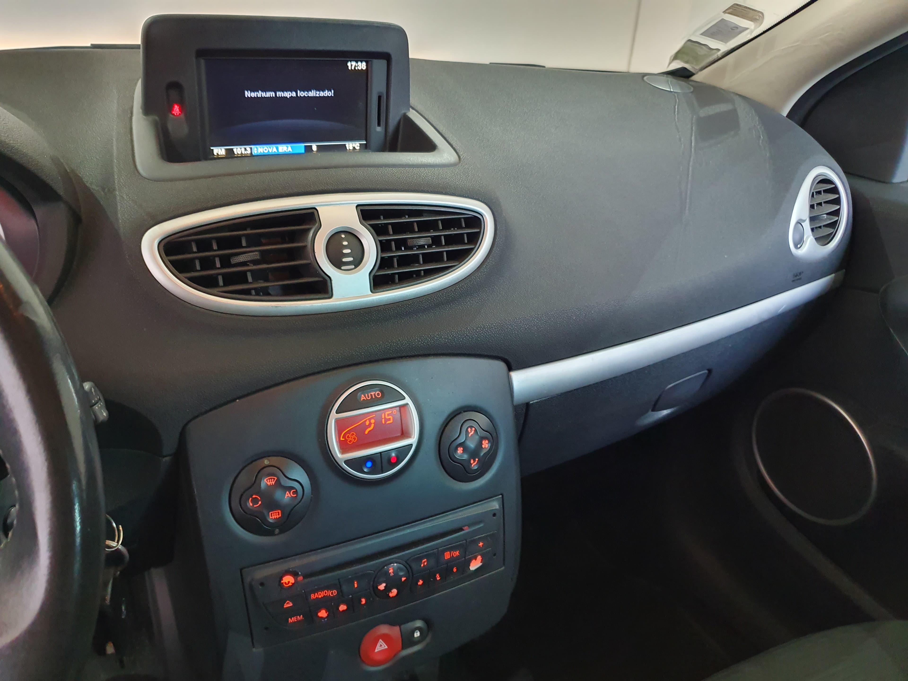Renault Clio · Ano 2011 — imagem 33