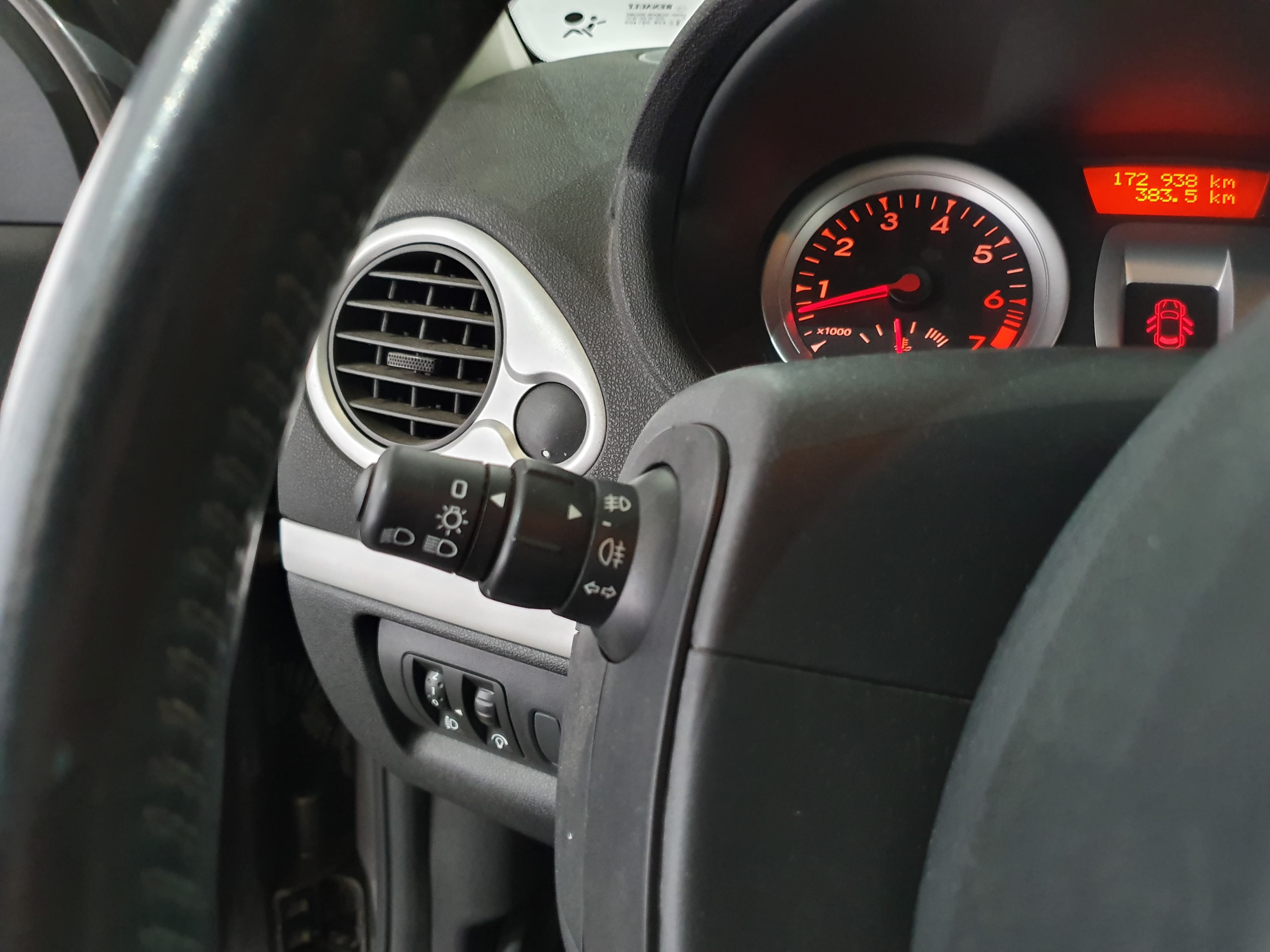 Renault Clio · Ano 2011 — imagem 39