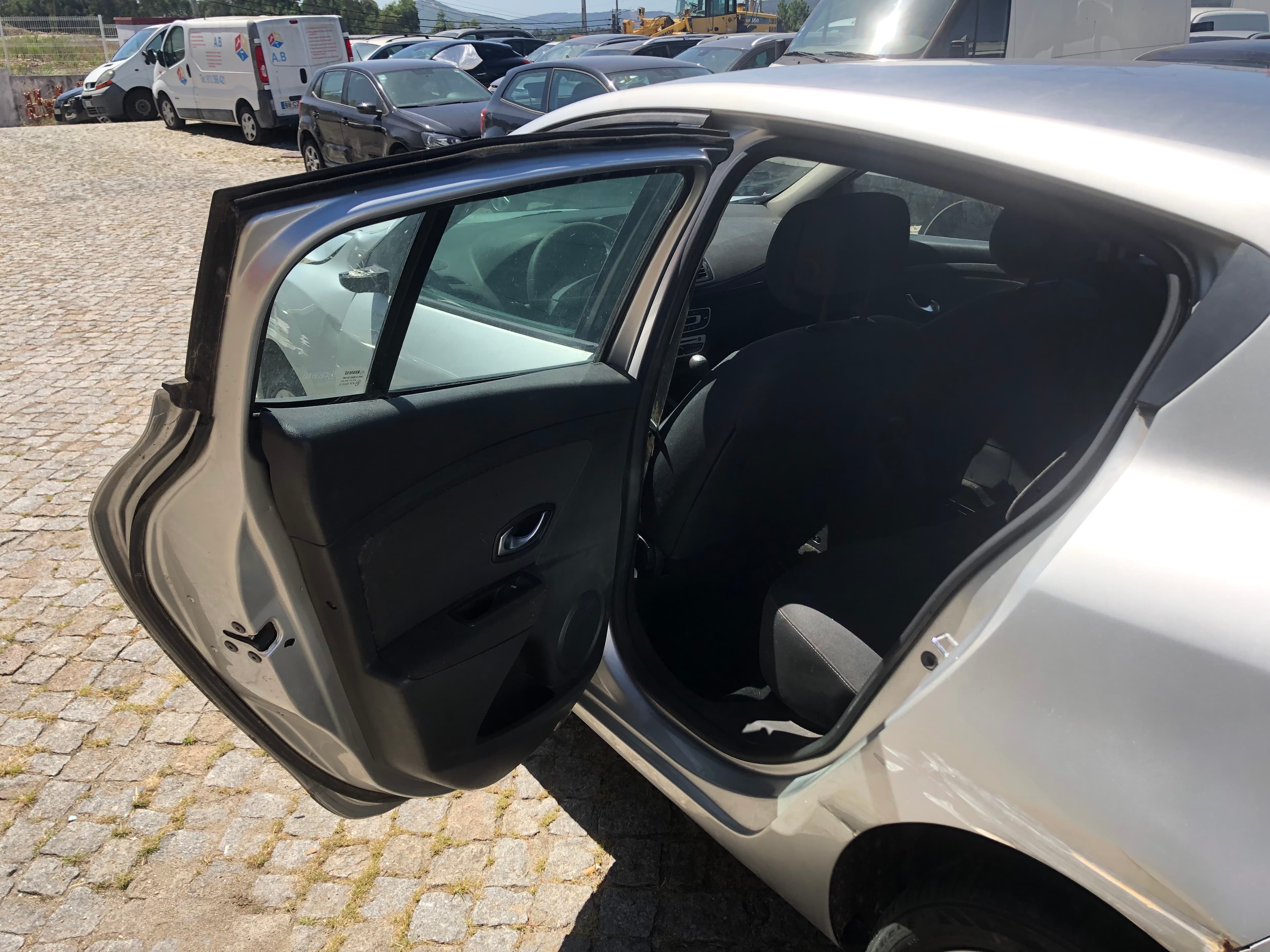 Renault Mégane · Ano 2011 — image 19