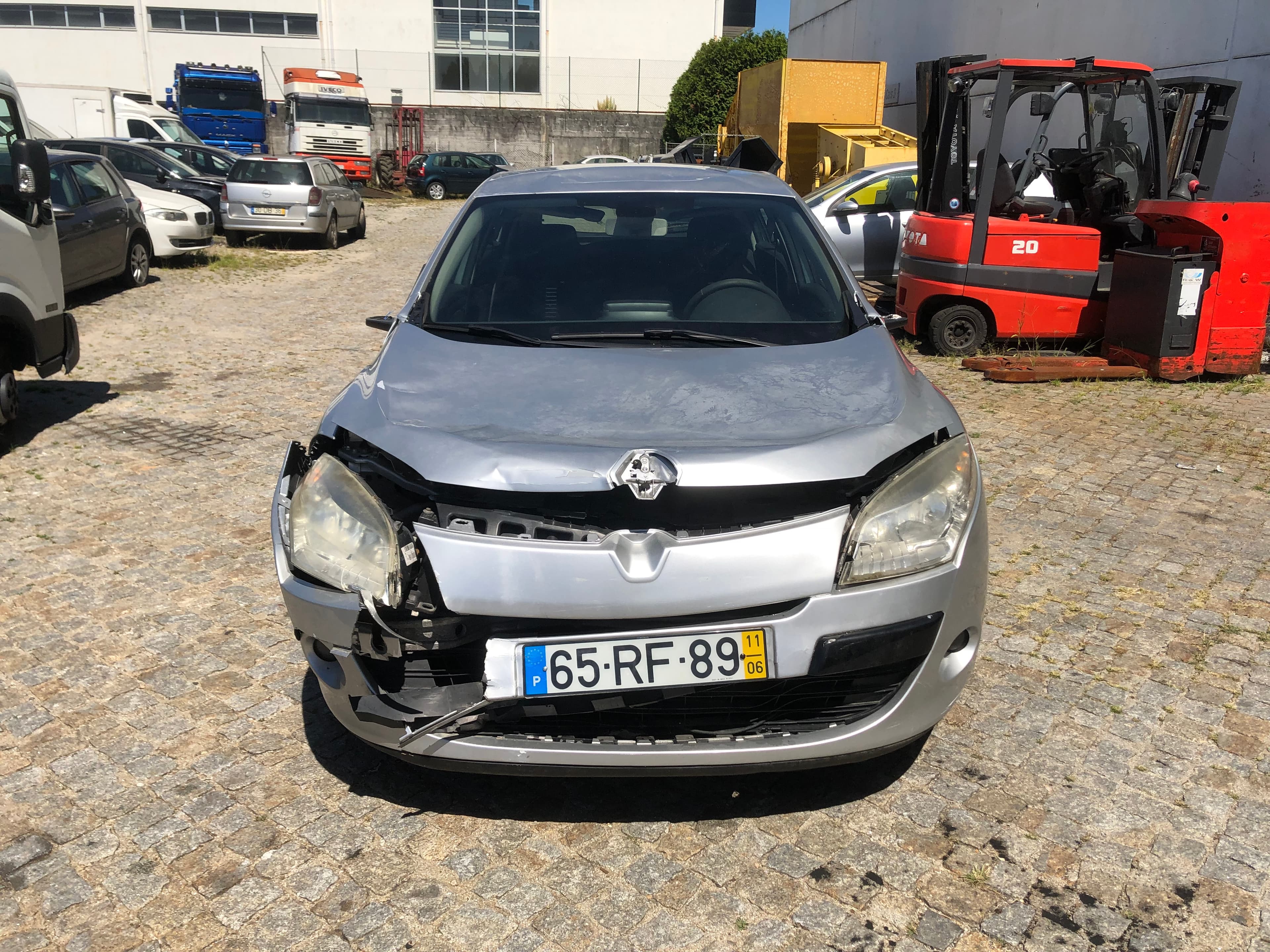 Renault Mégane · Ano 2011 — image 3