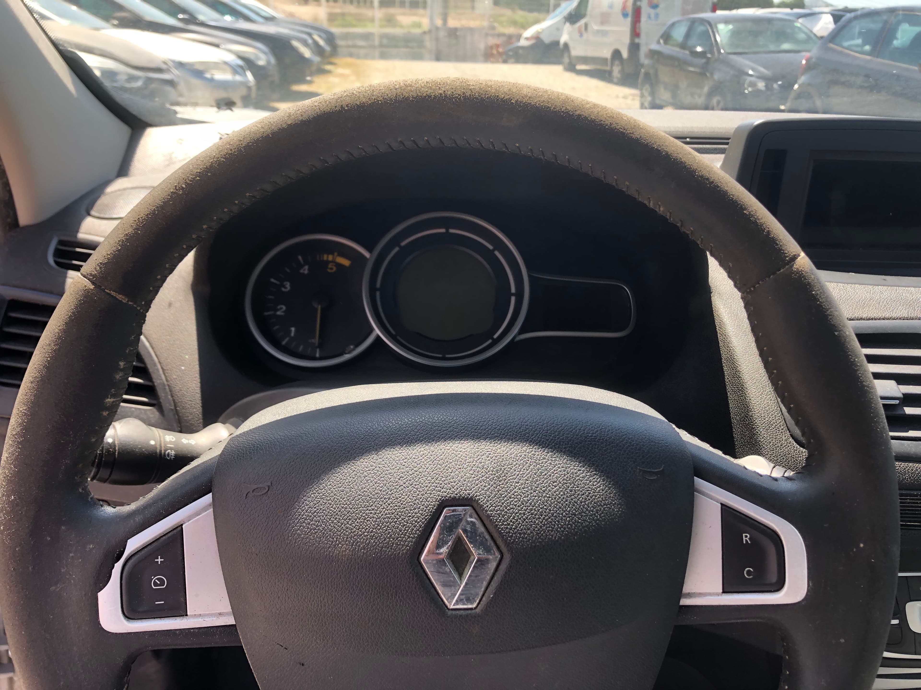 Renault Mégane · Ano 2011 — image 31