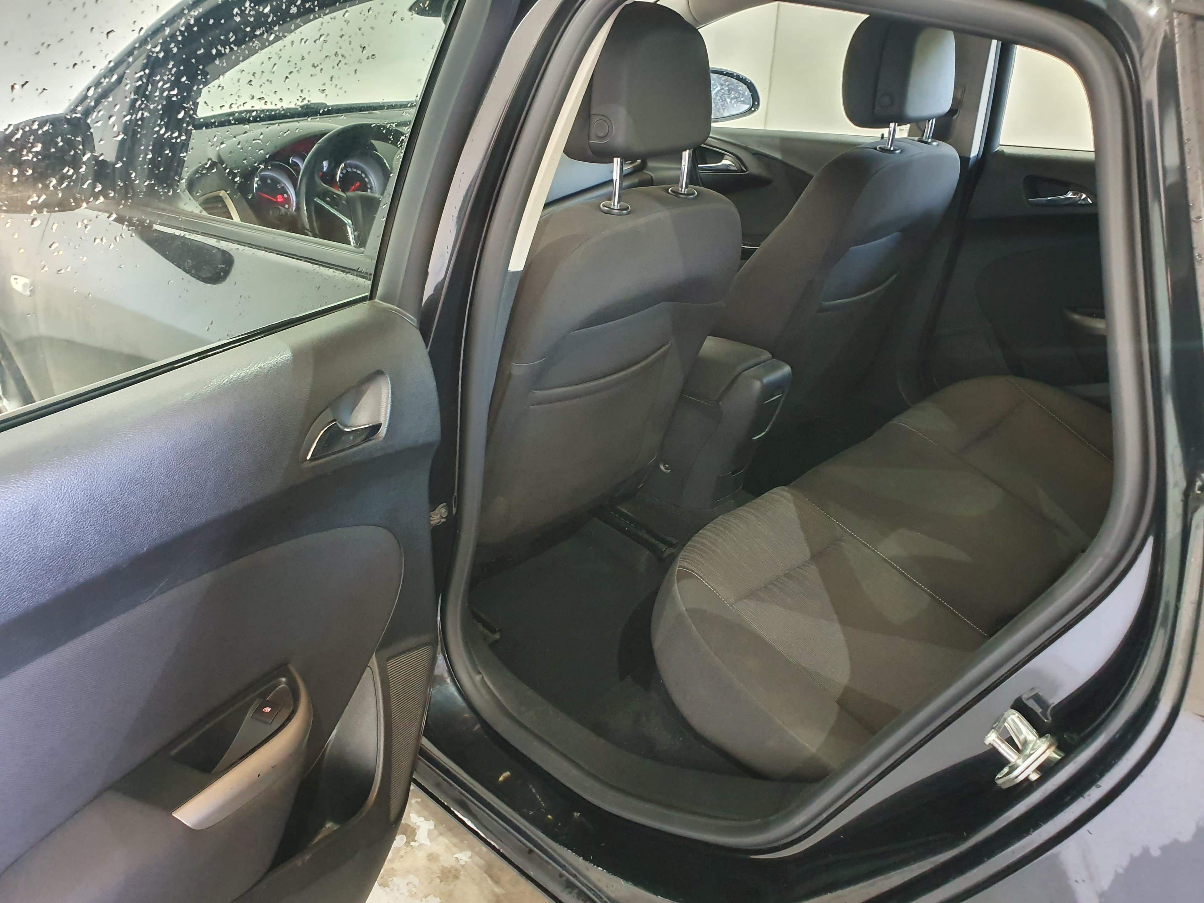 Opel Astra 1.7 CDTI · Ano 2012 — imagem 20