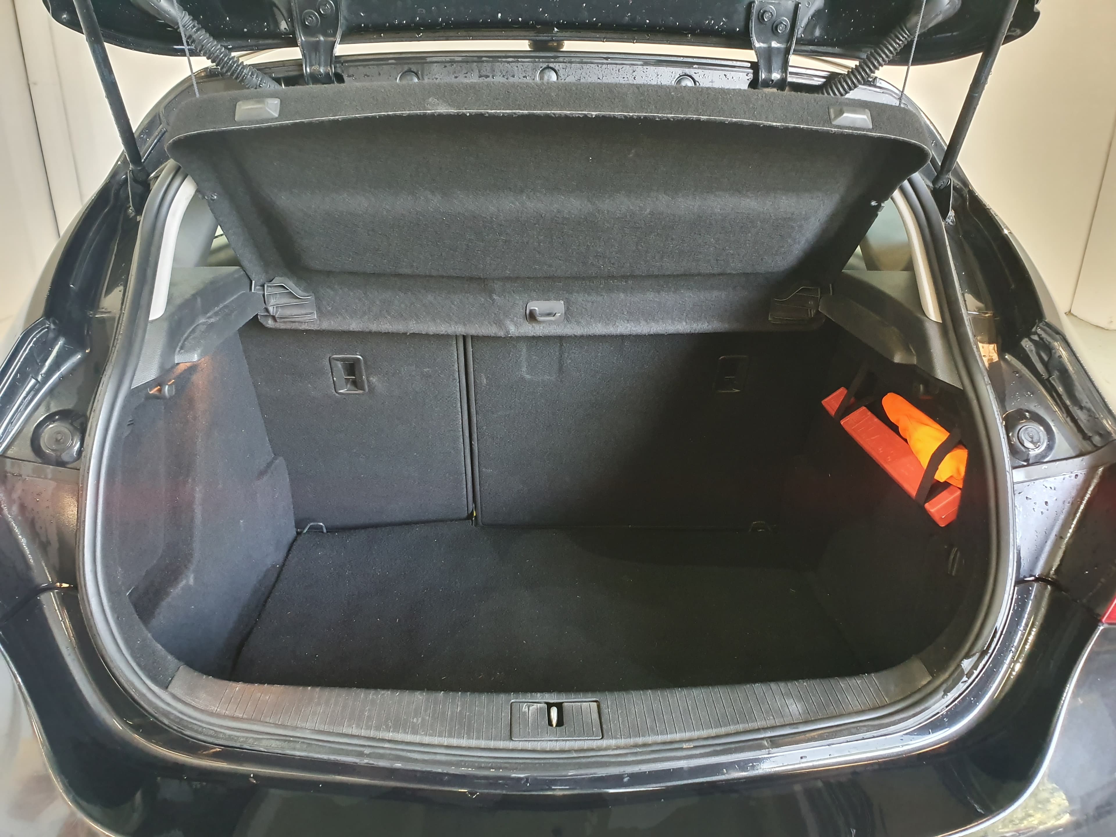 Opel Astra 1.7 CDTI · Ano 2012 — imagem 7