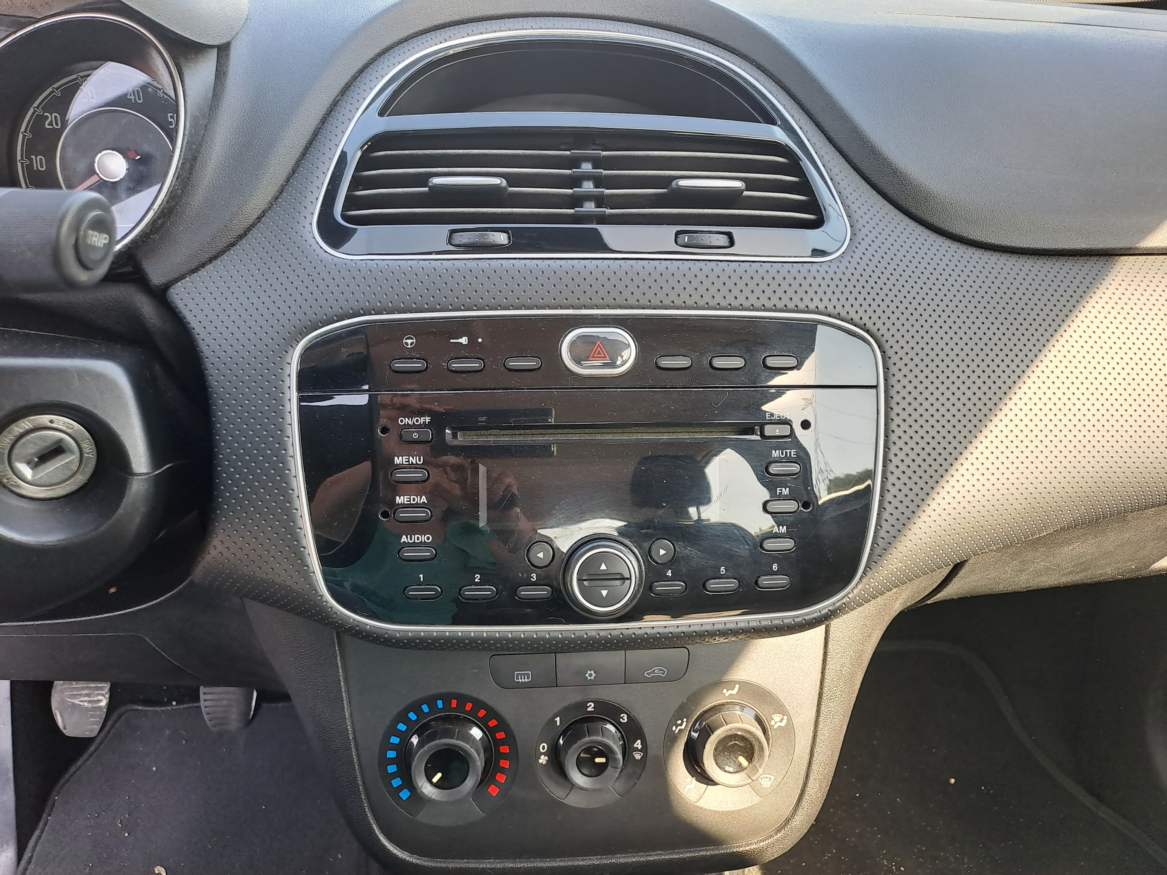 Fiat Punto · Ano 2010 — imagem 18