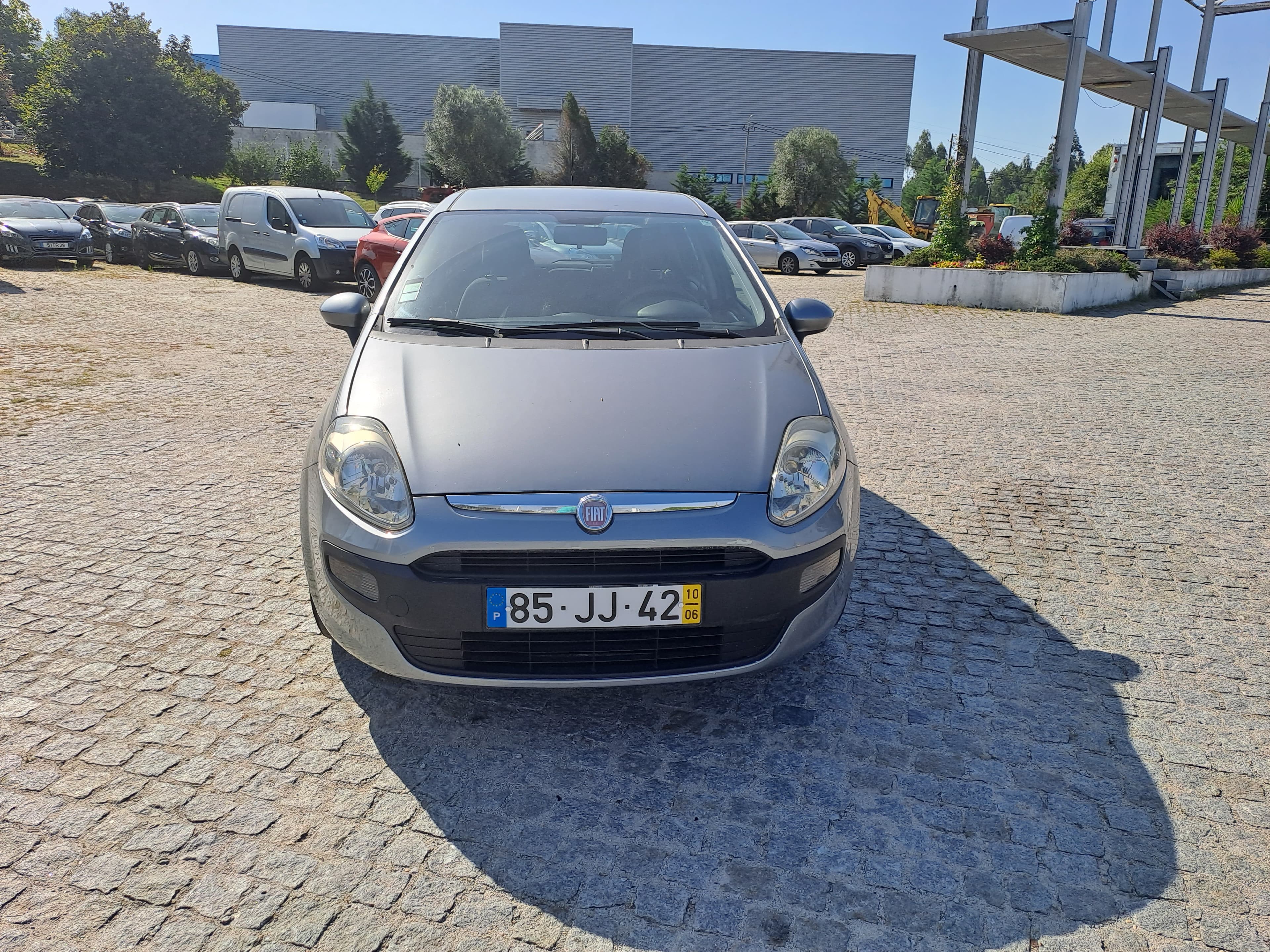 Fiat Punto · Ano 2010 — imagem 3