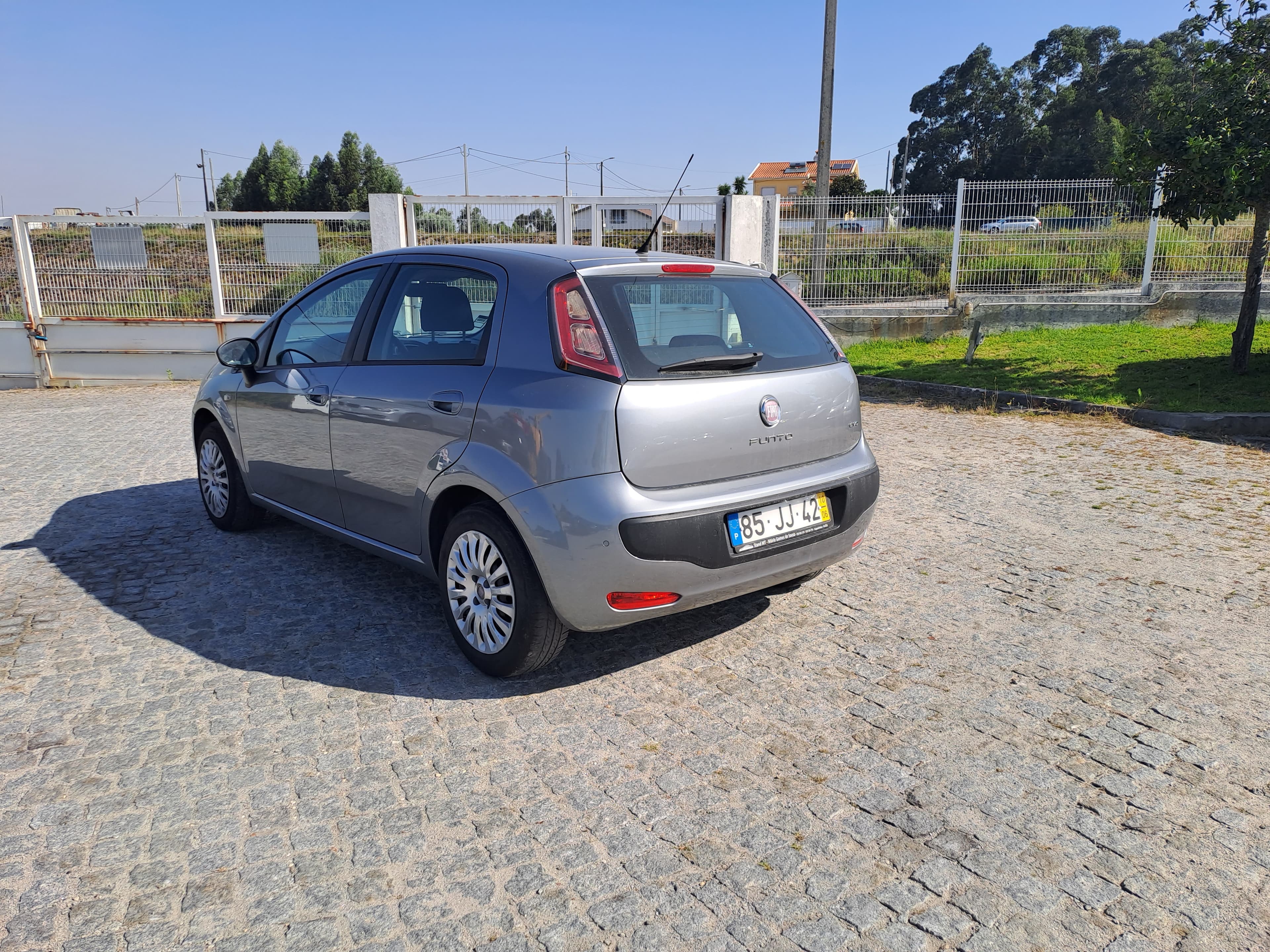 Fiat Punto · Ano 2010 — imagem 6