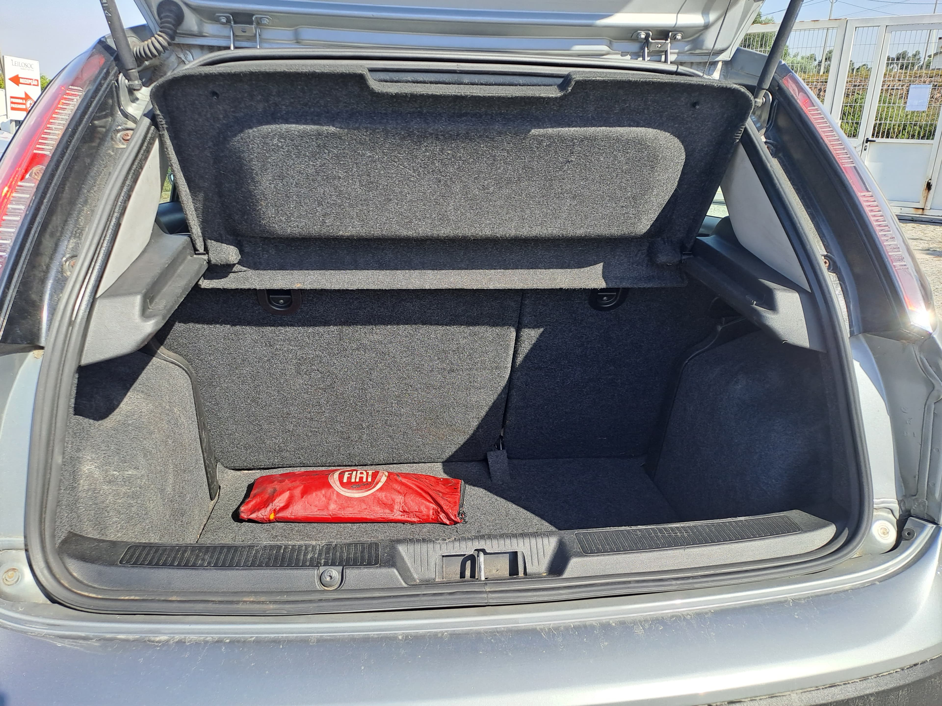 Fiat Punto · Ano 2010 — imagem 7