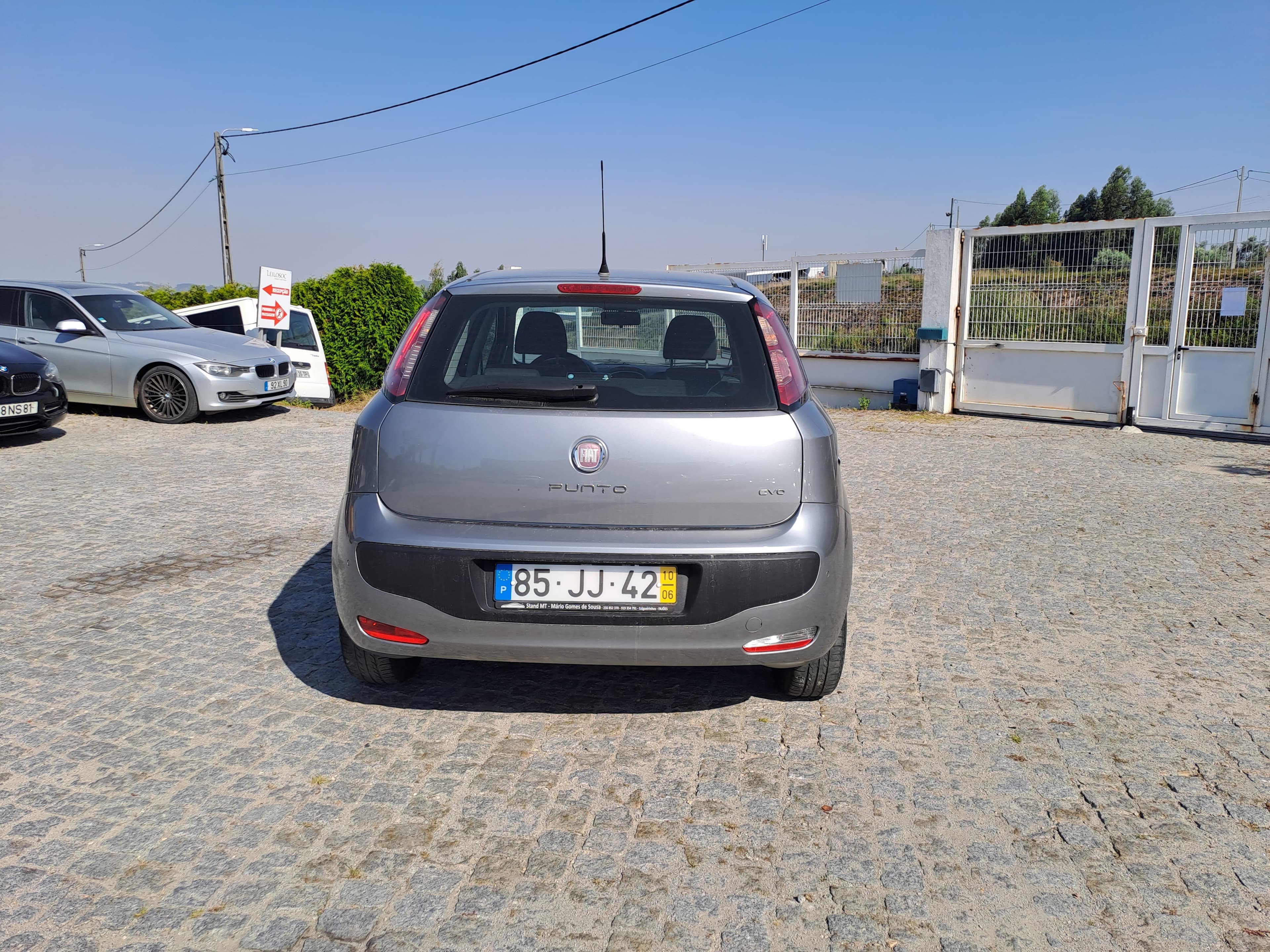 Fiat Punto · Ano 2010 — imagem 5