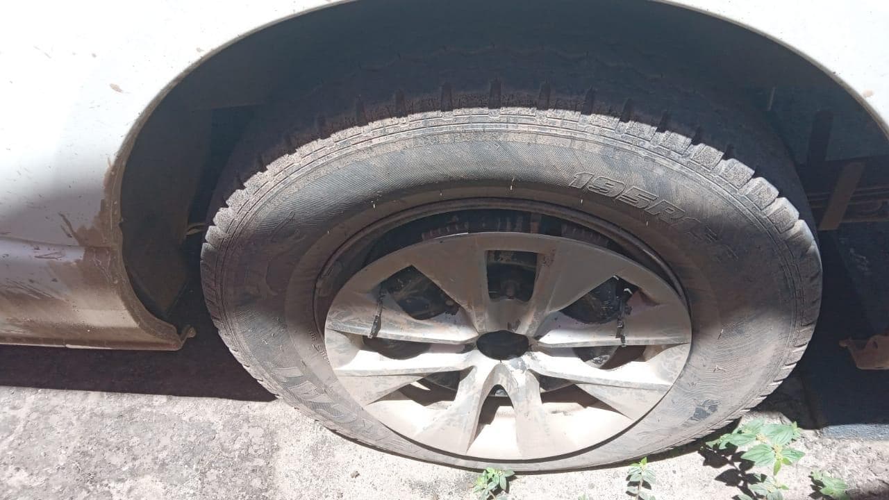 Minibus Toyota Hiace 2.5 — imagen 14
