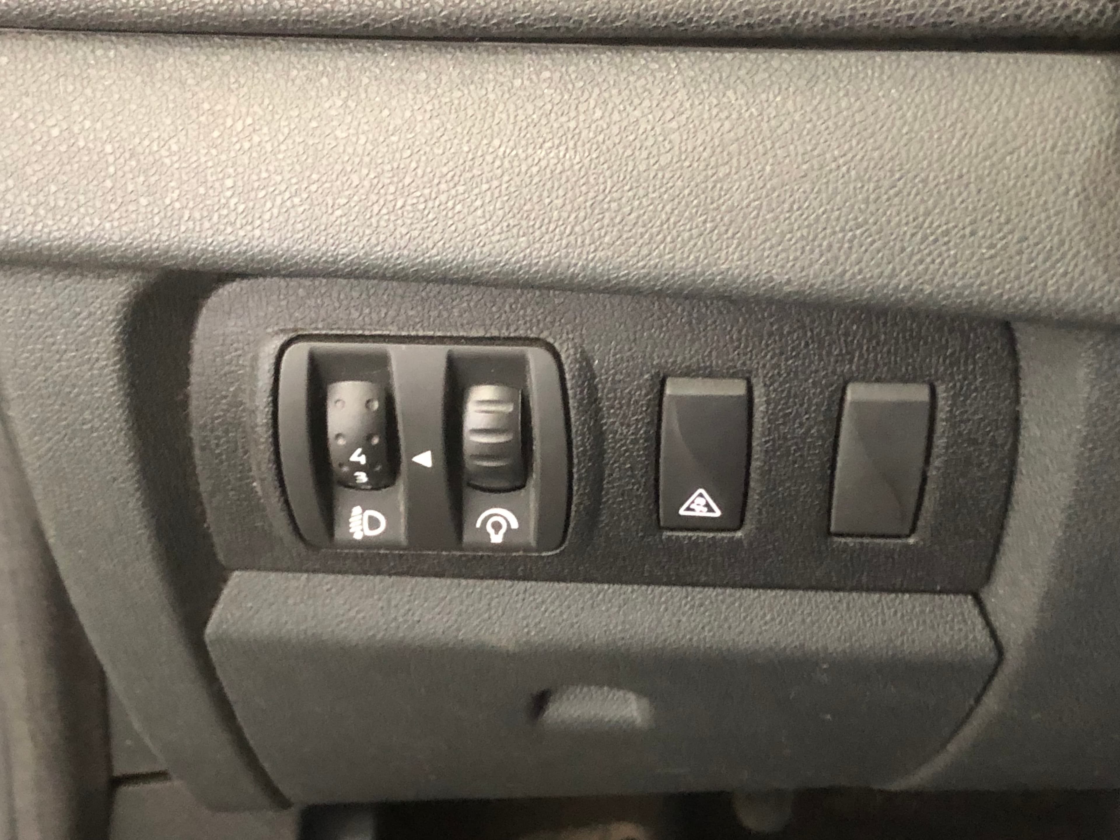 Renault Mégane III Coupé · Ano 2013 — imagem 29