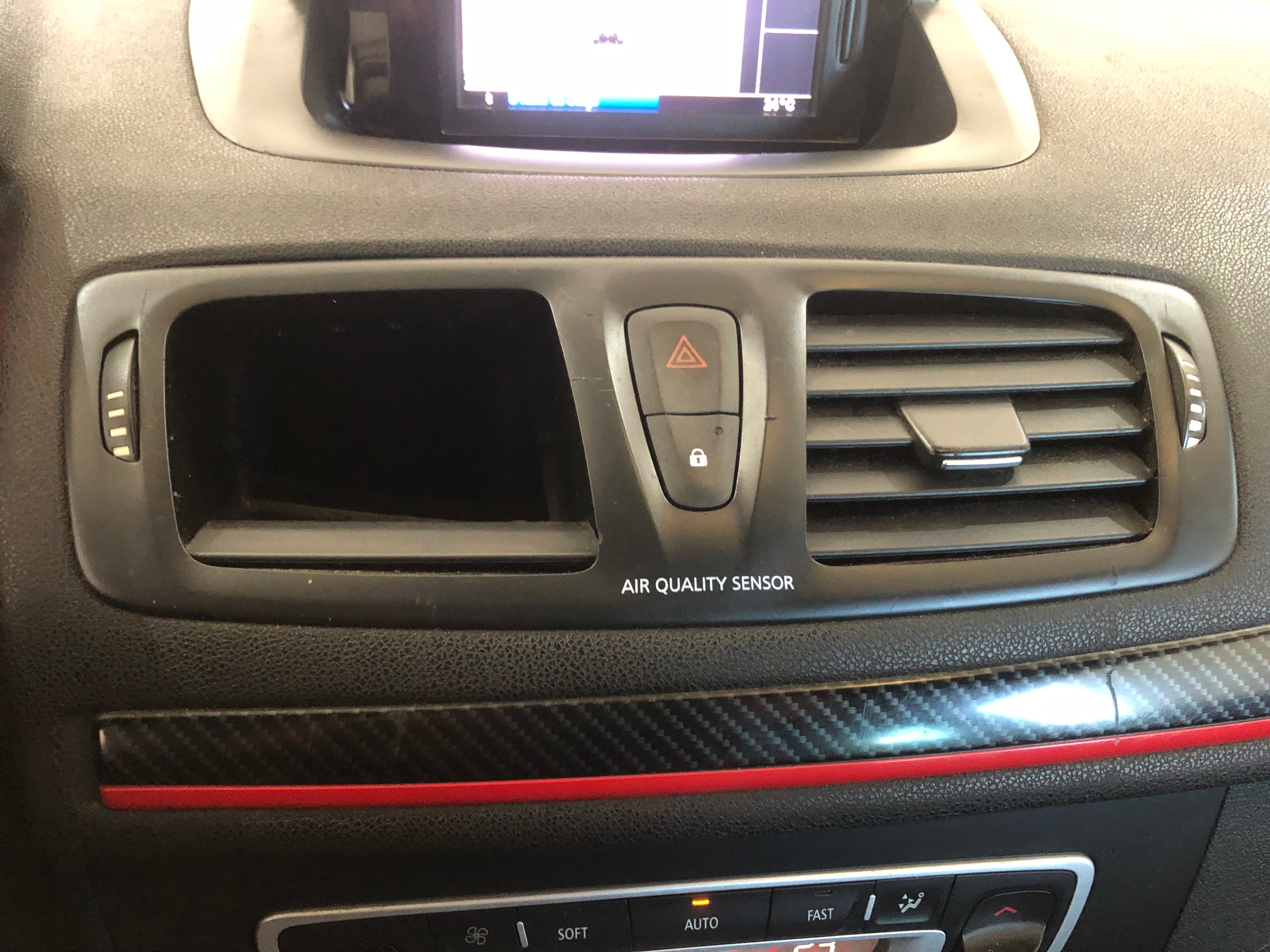 Renault Mégane III Coupé · Ano 2013 — imagem 45