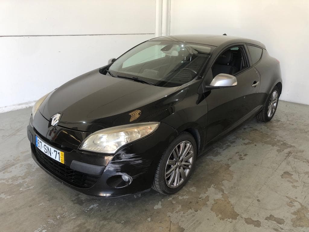 Renault Mégane III Coupé · Ano 2013 — imagem 3