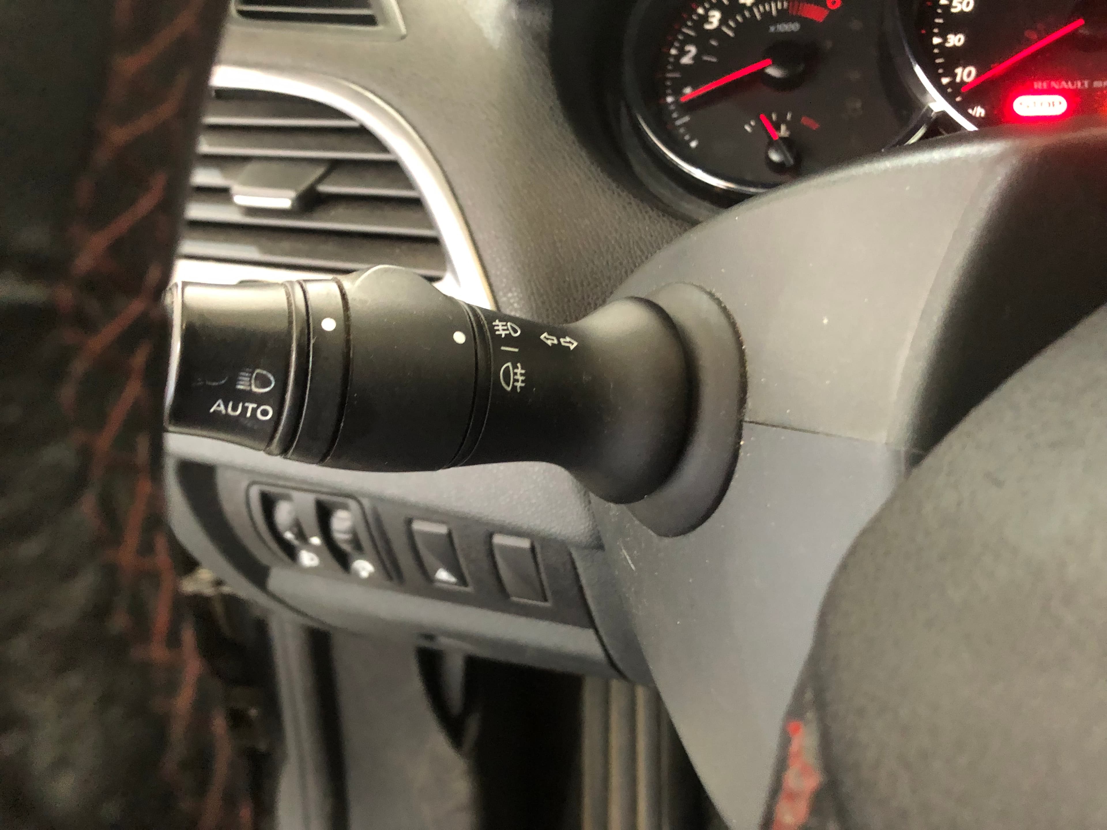 Renault Mégane III Coupé · Ano 2013 — imagem 30