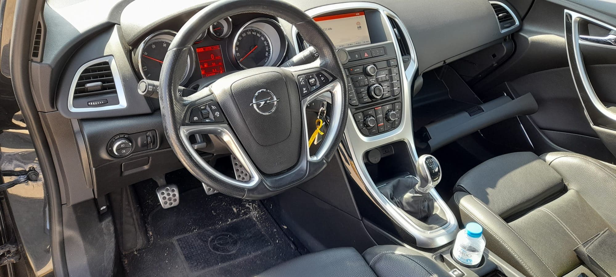 Opel Astra 1.7 CDTI · Ano 2014 — imagem 9