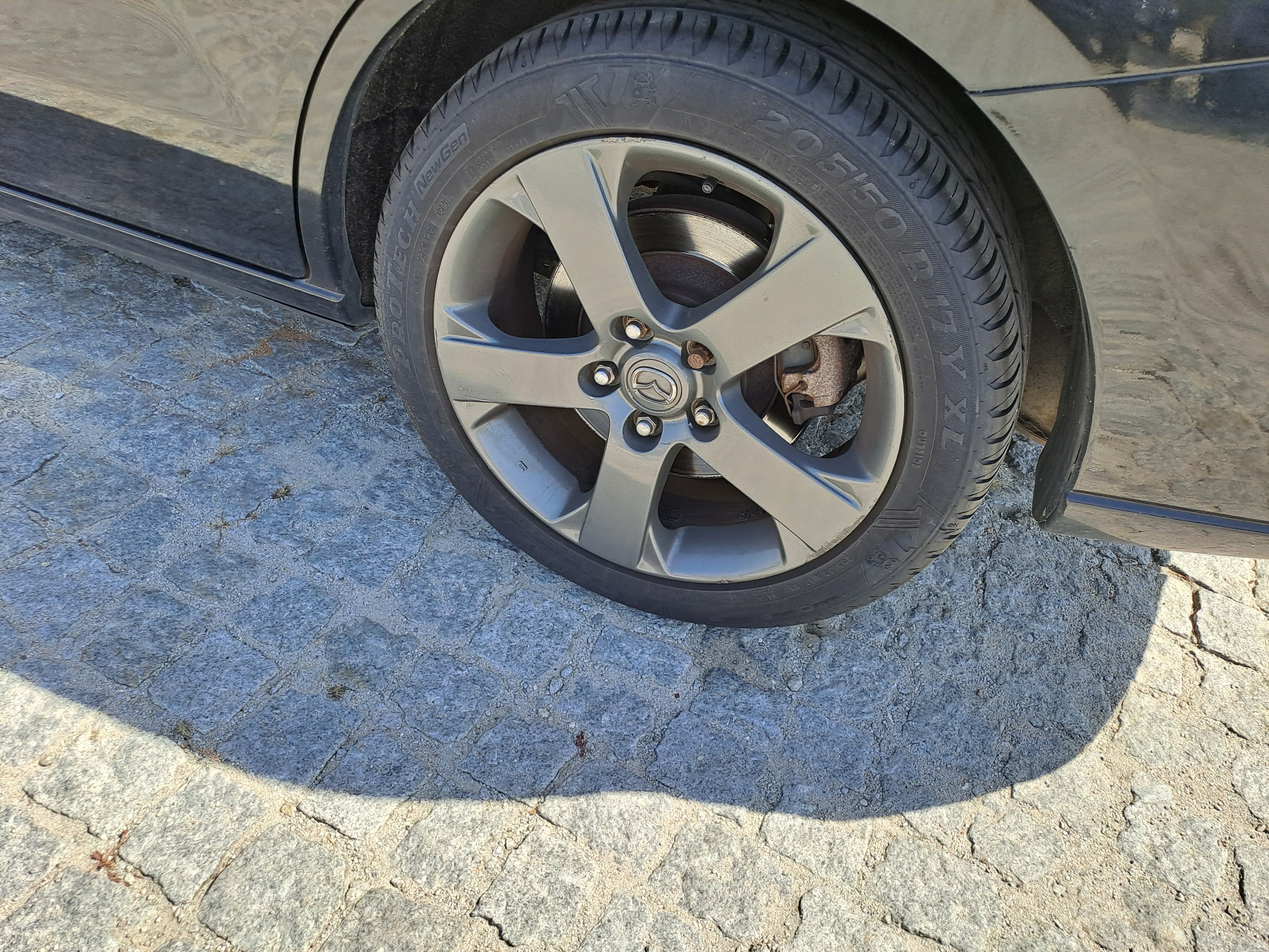 Mazda 5 · Ano 2006 — imagem 8