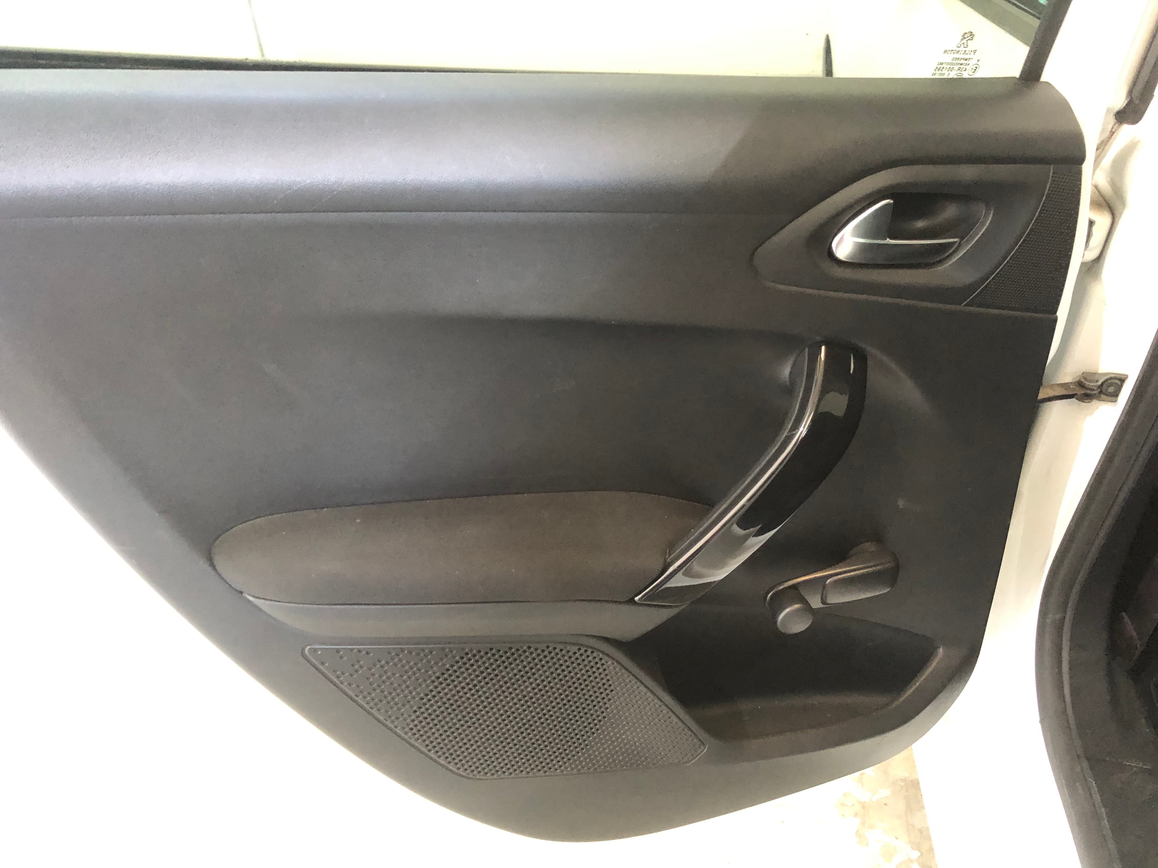 Peugeot 208 · Ano 2013 — imagen 18