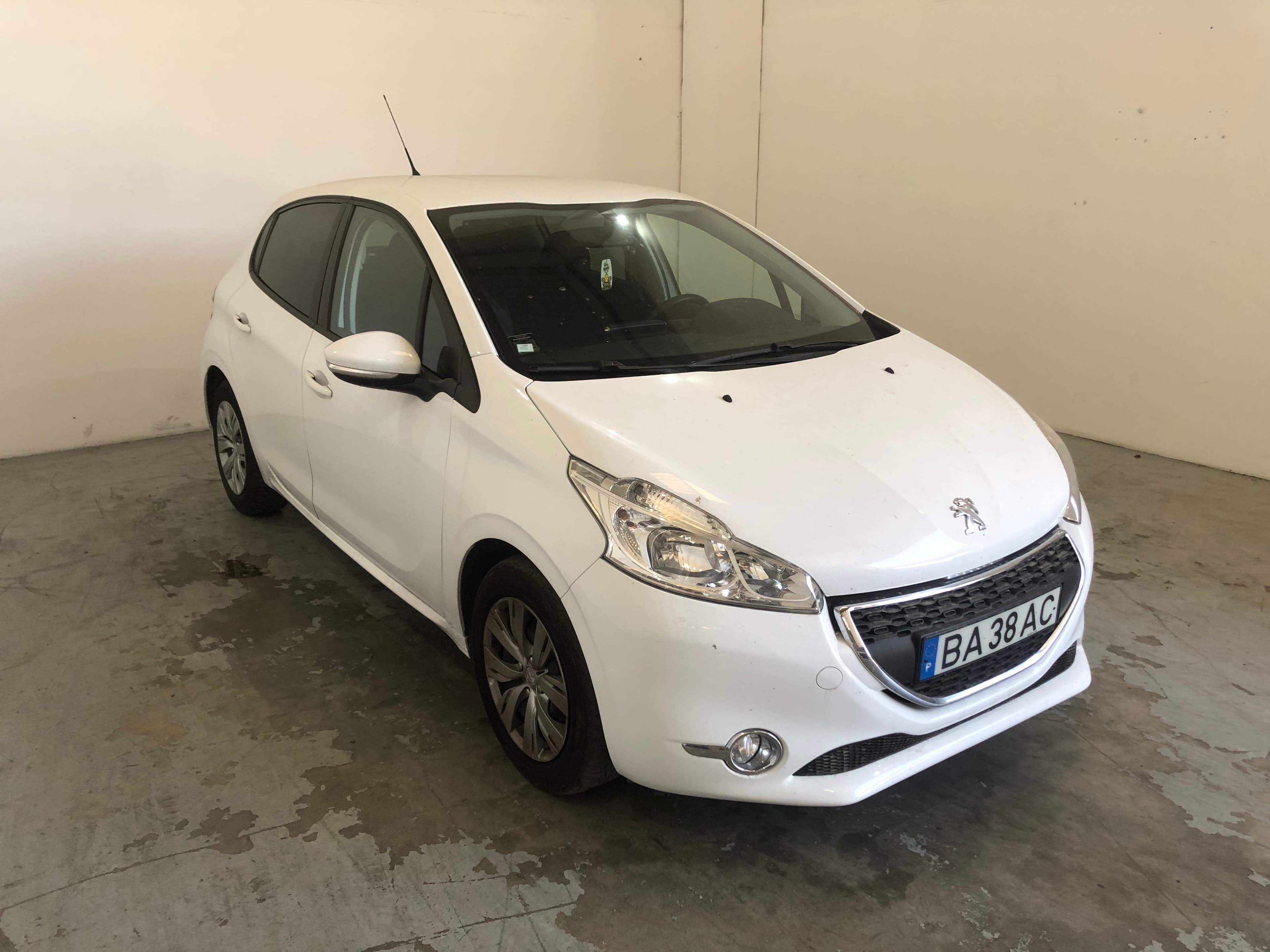 Peugeot 208 · Ano 2013 — imagen 1