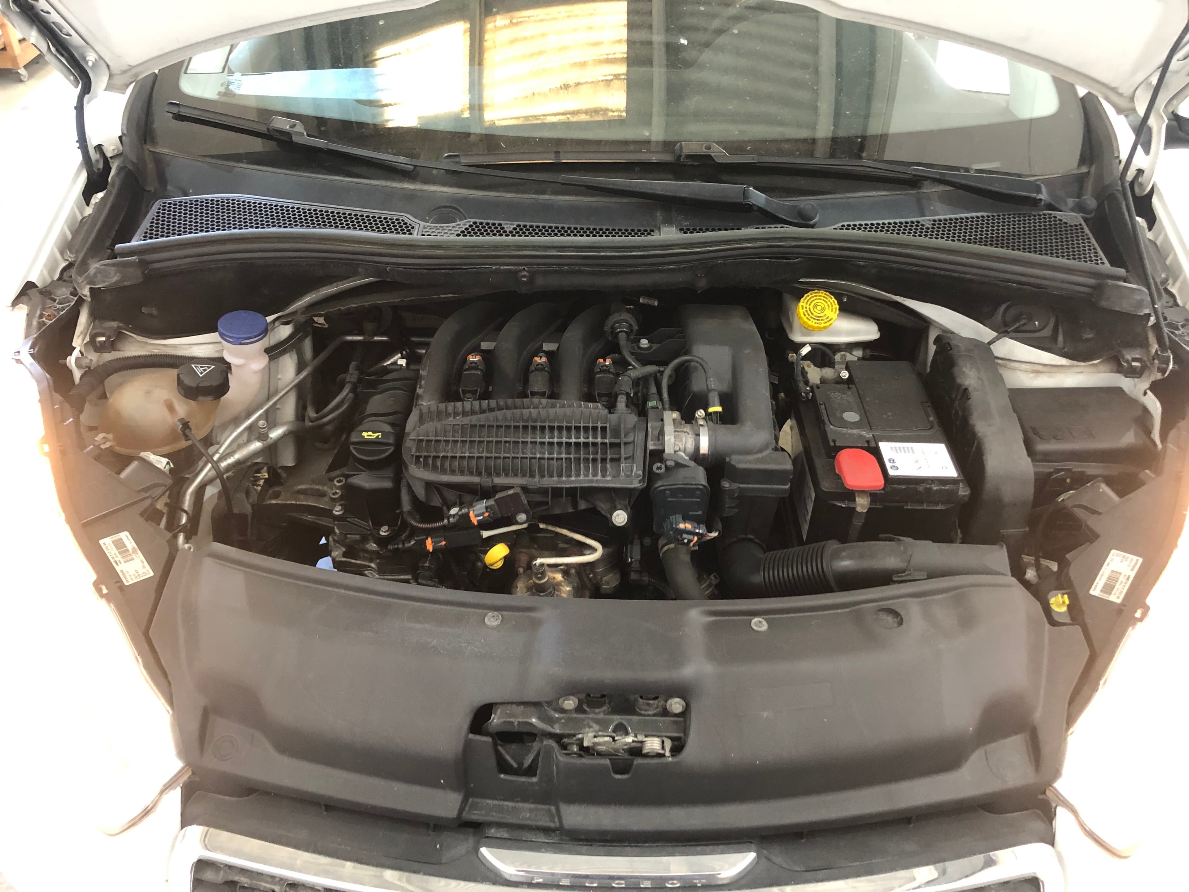 Peugeot 208 · Ano 2013 — imagen 10