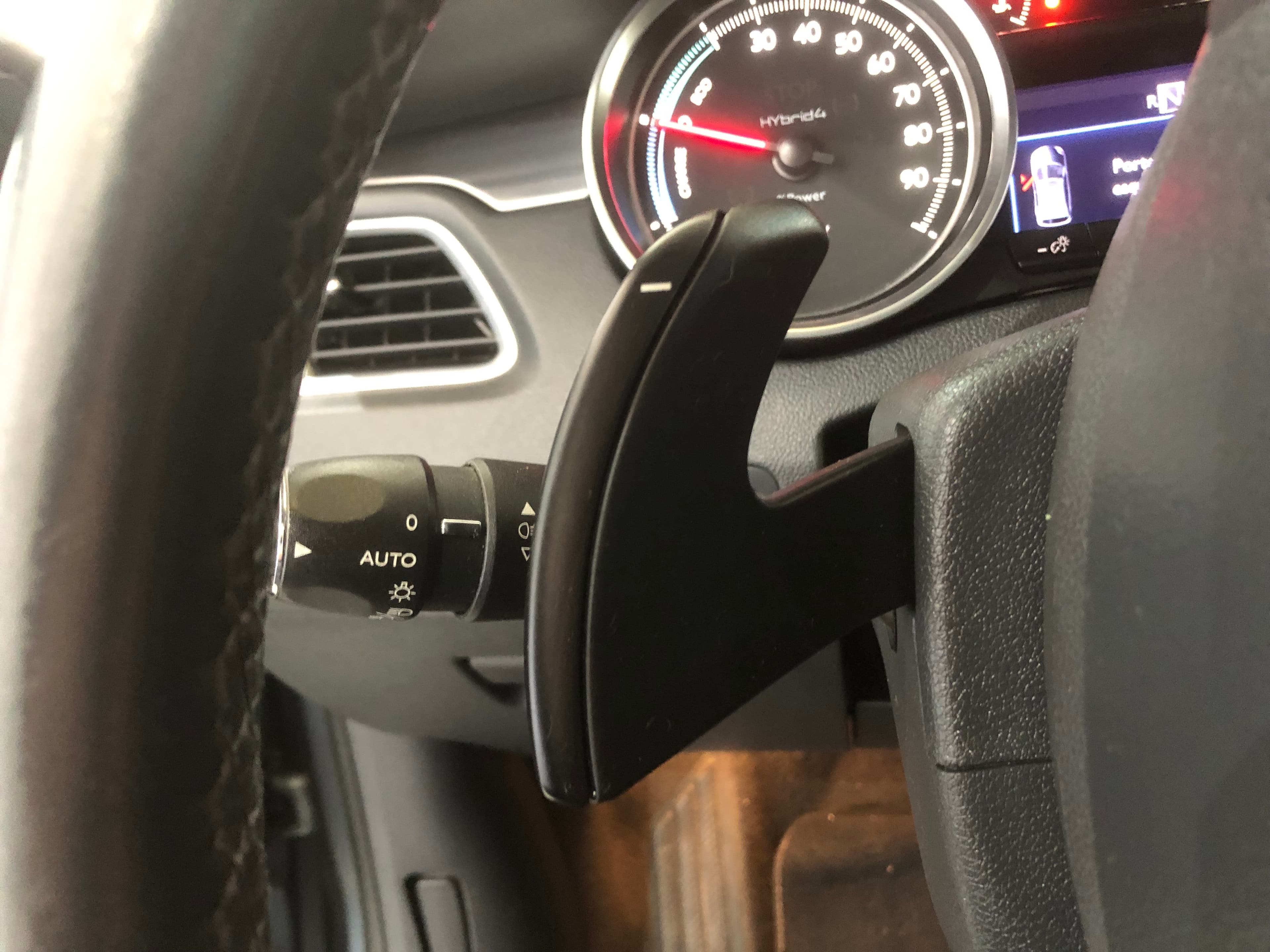 Peugeot 508 RXH Híbrido Diesel · Ano 2012 — imagem 25