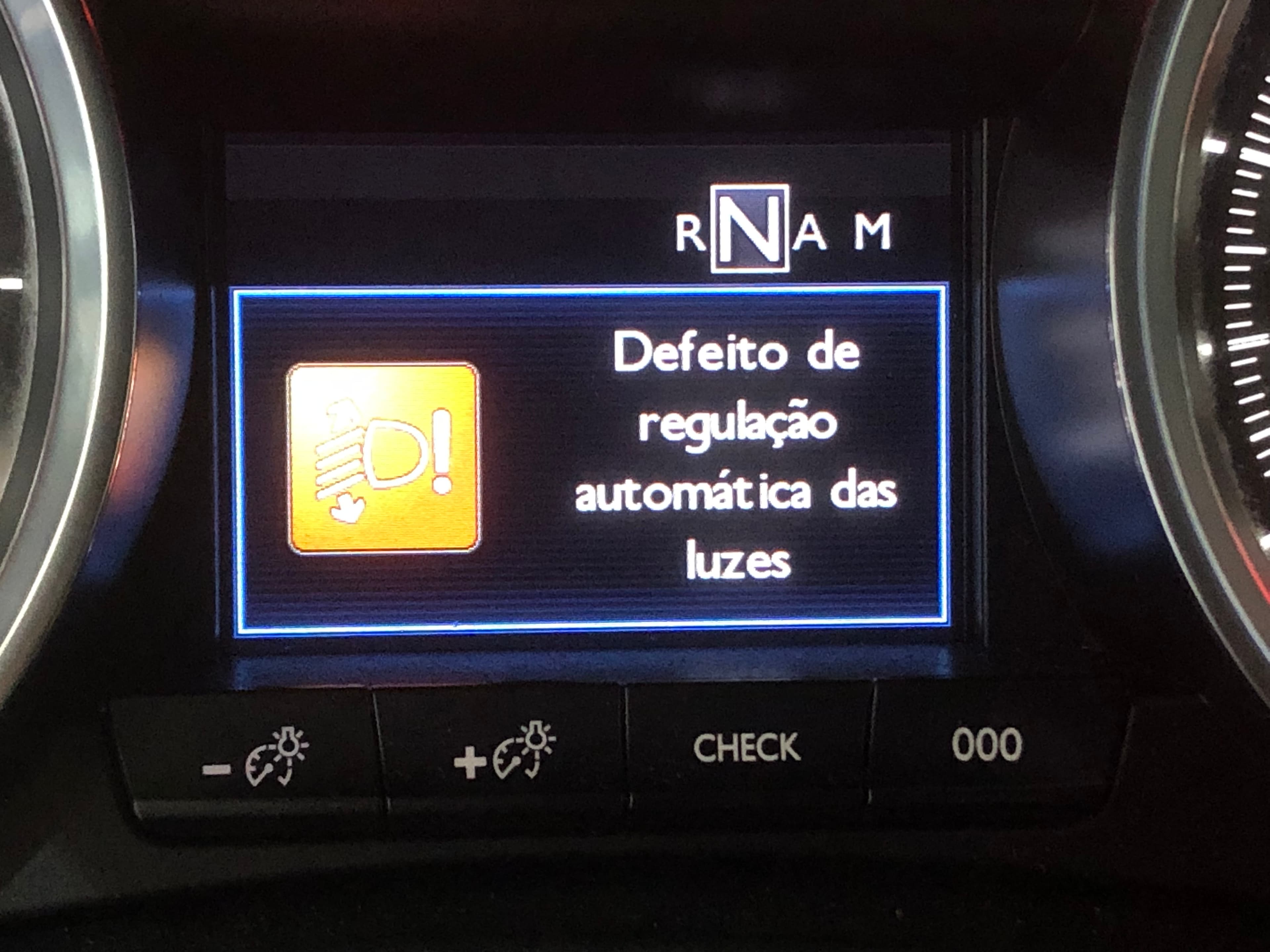 Peugeot 508 RXH Híbrido Diesel · Ano 2012 — imagem 34
