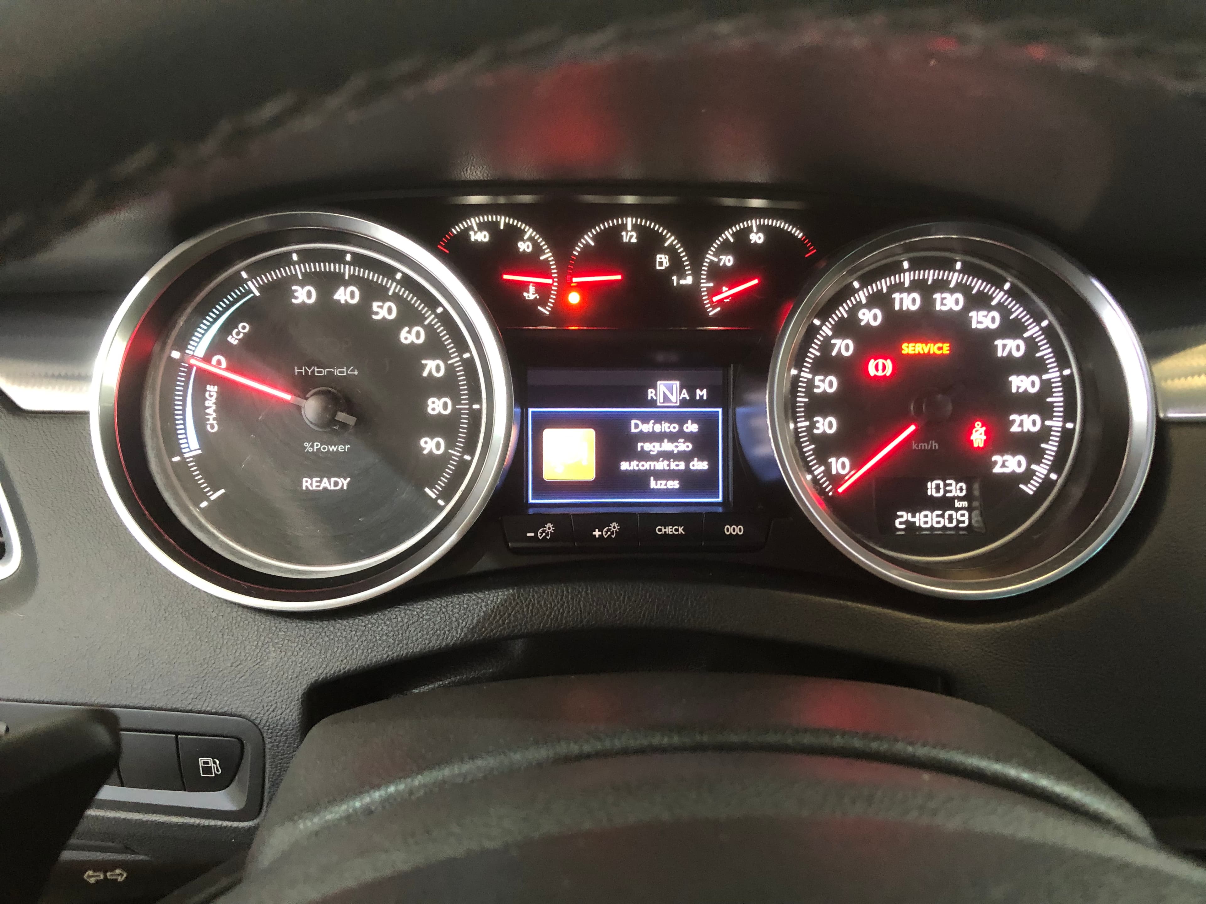 Peugeot 508 RXH Híbrido Diesel · Ano 2012 — imagem 28