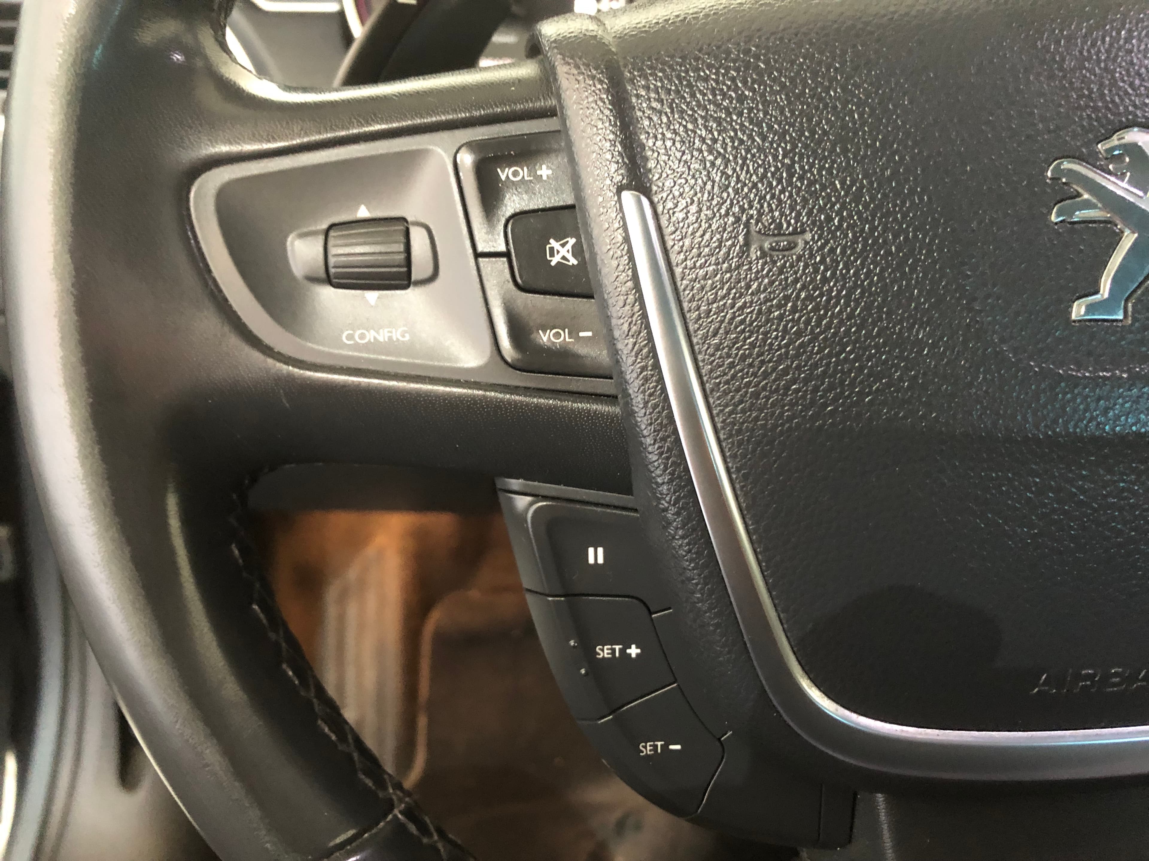 Peugeot 508 RXH Híbrido Diesel · Ano 2012 — imagem 29