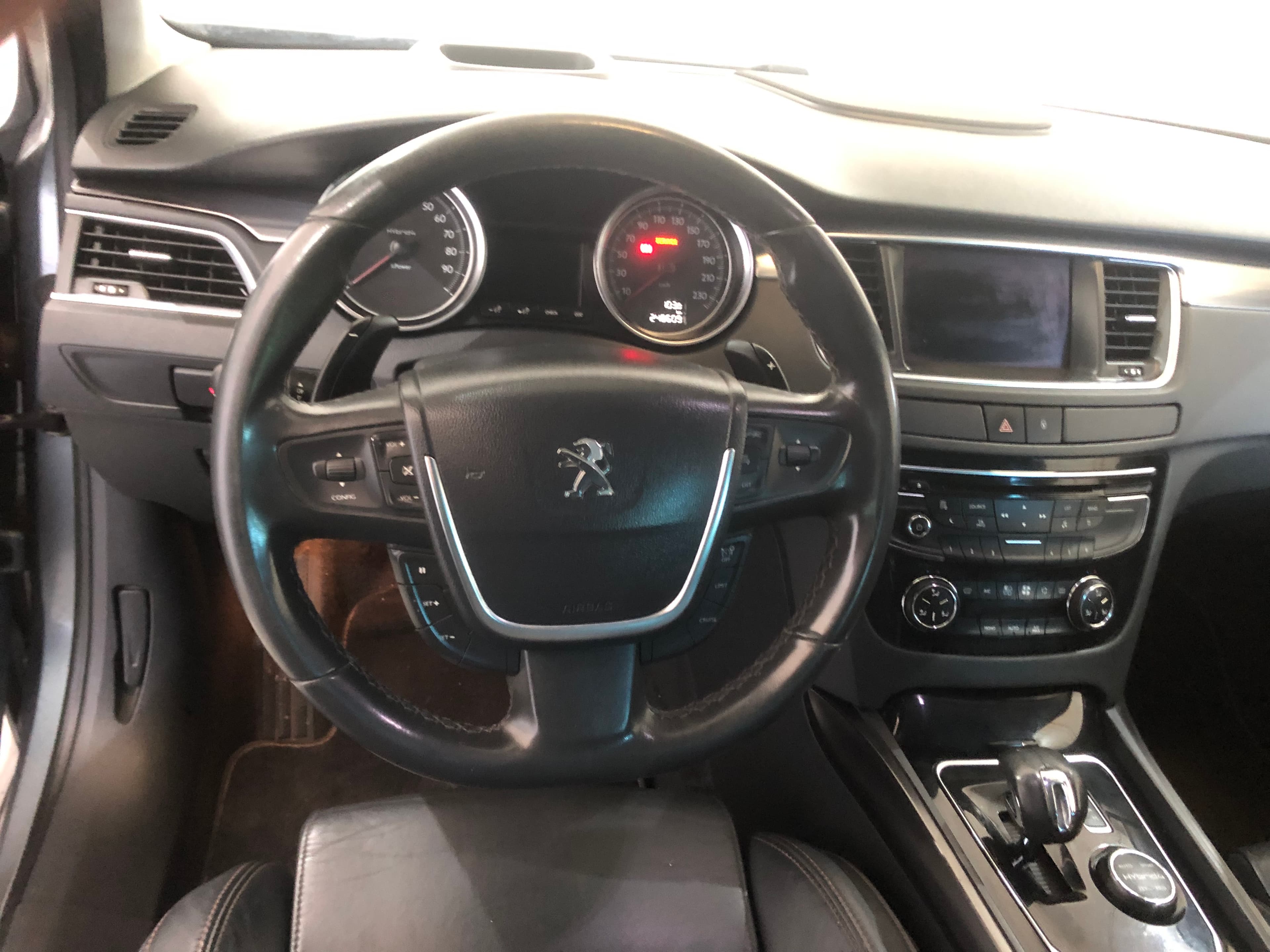 Peugeot 508 RXH Híbrido Diesel · Ano 2012 — imagem 23