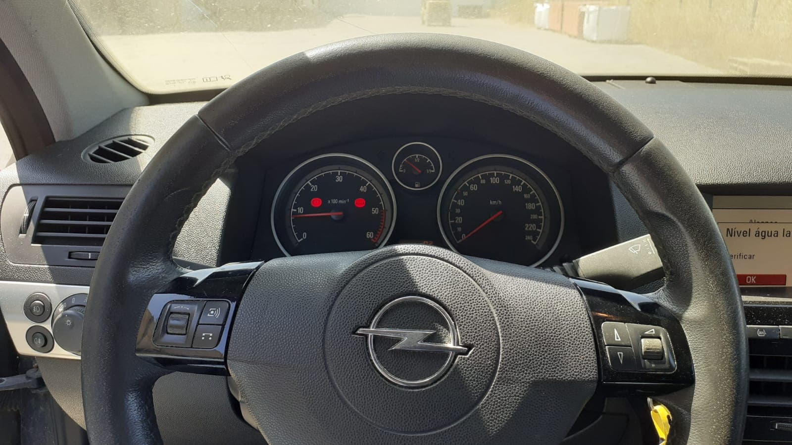 Opel Astra H Caravan · Ano 2008 — imagem 13