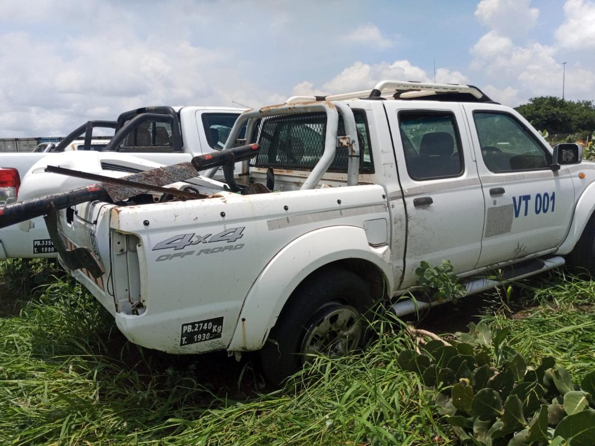 Nissan Hardbody — imagem 8