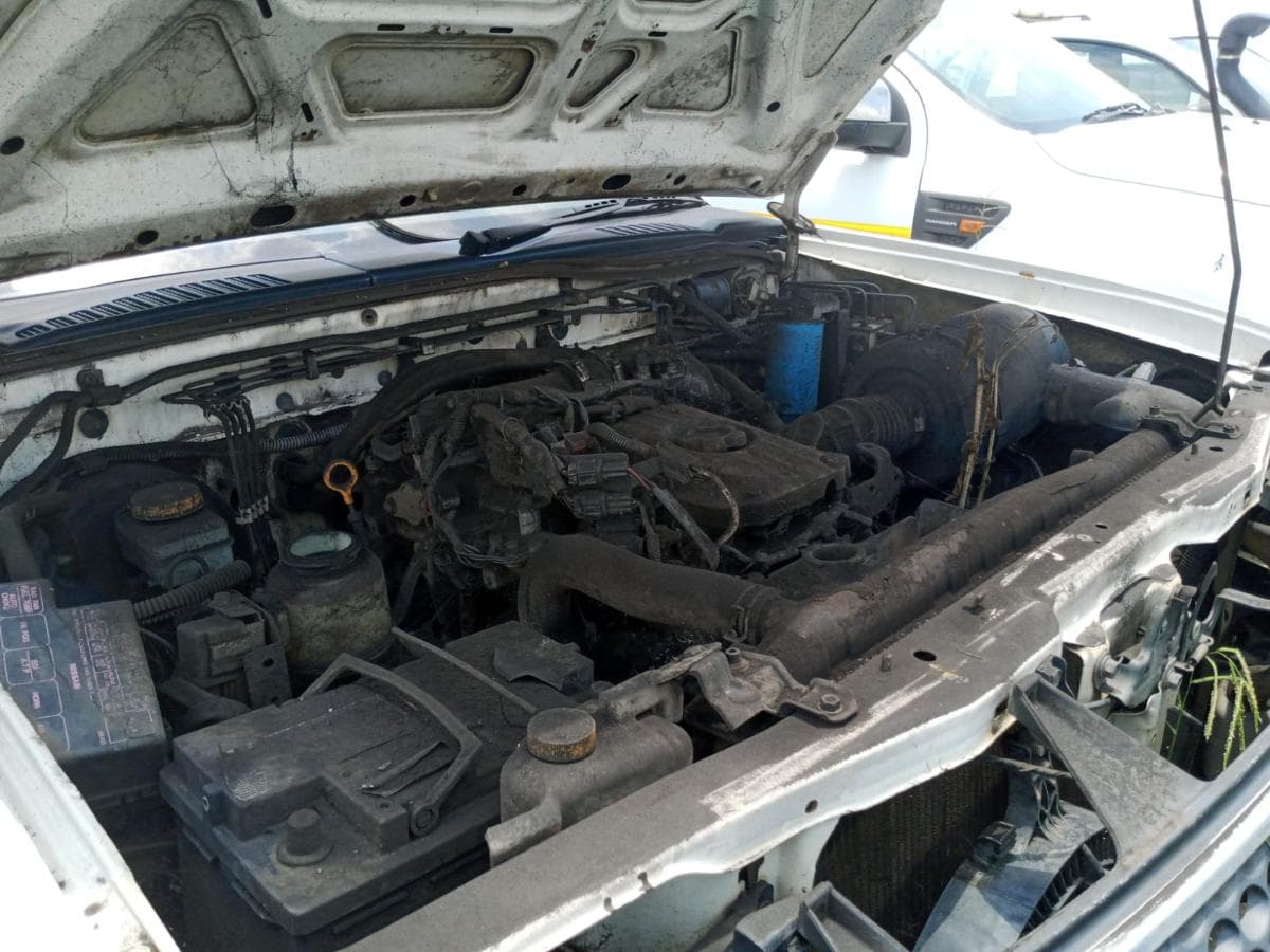 Nissan Hardbody — imagem 5