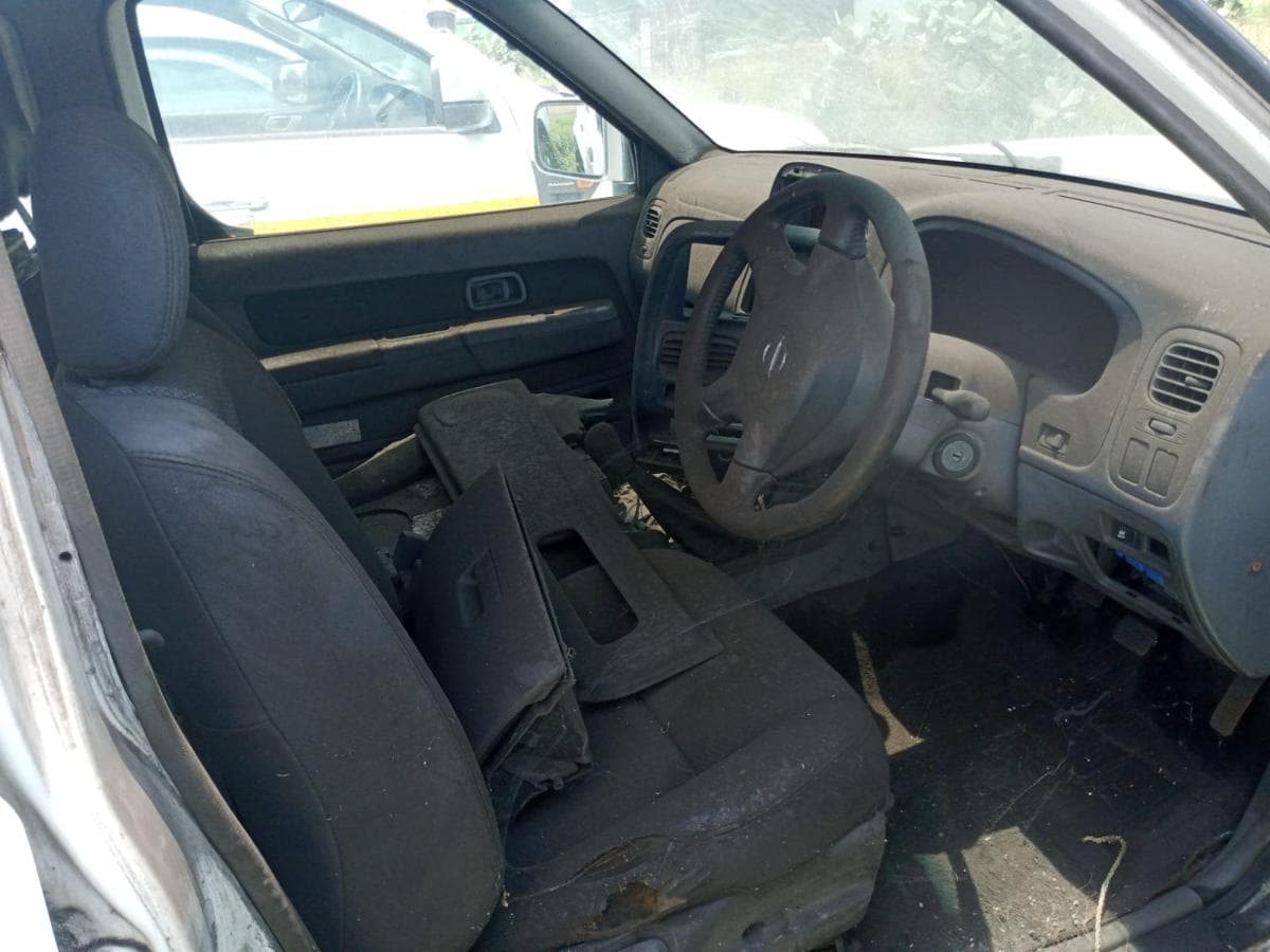 Nissan Hardbody — imagem 4