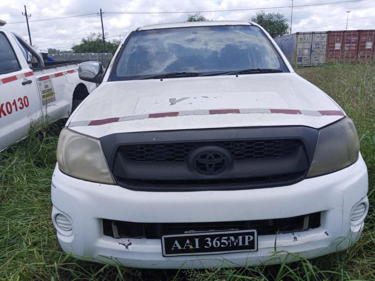 Toyota Hilux — image 7