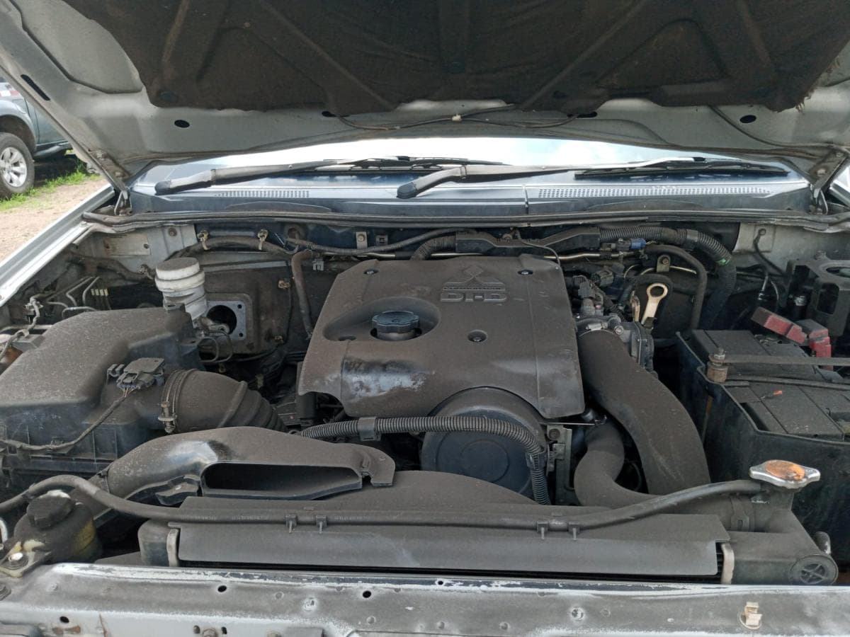 Mitsubishi L200 — imagem 9