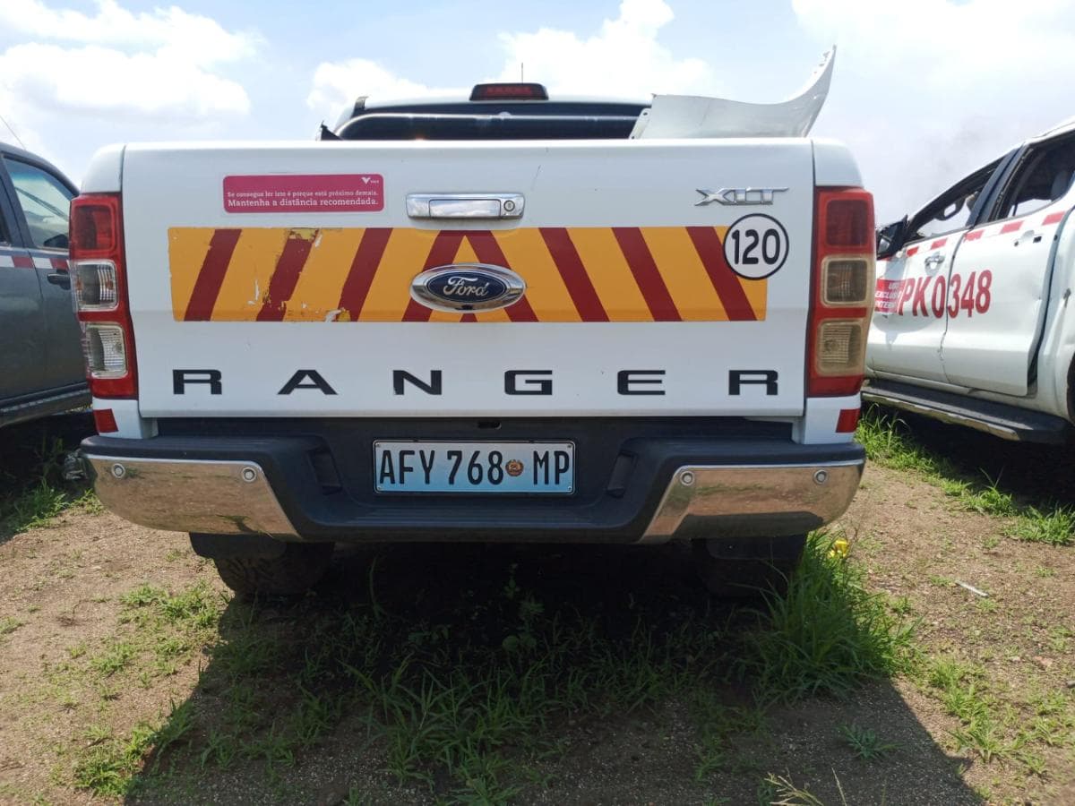 MItsubishi L200 — image 5
