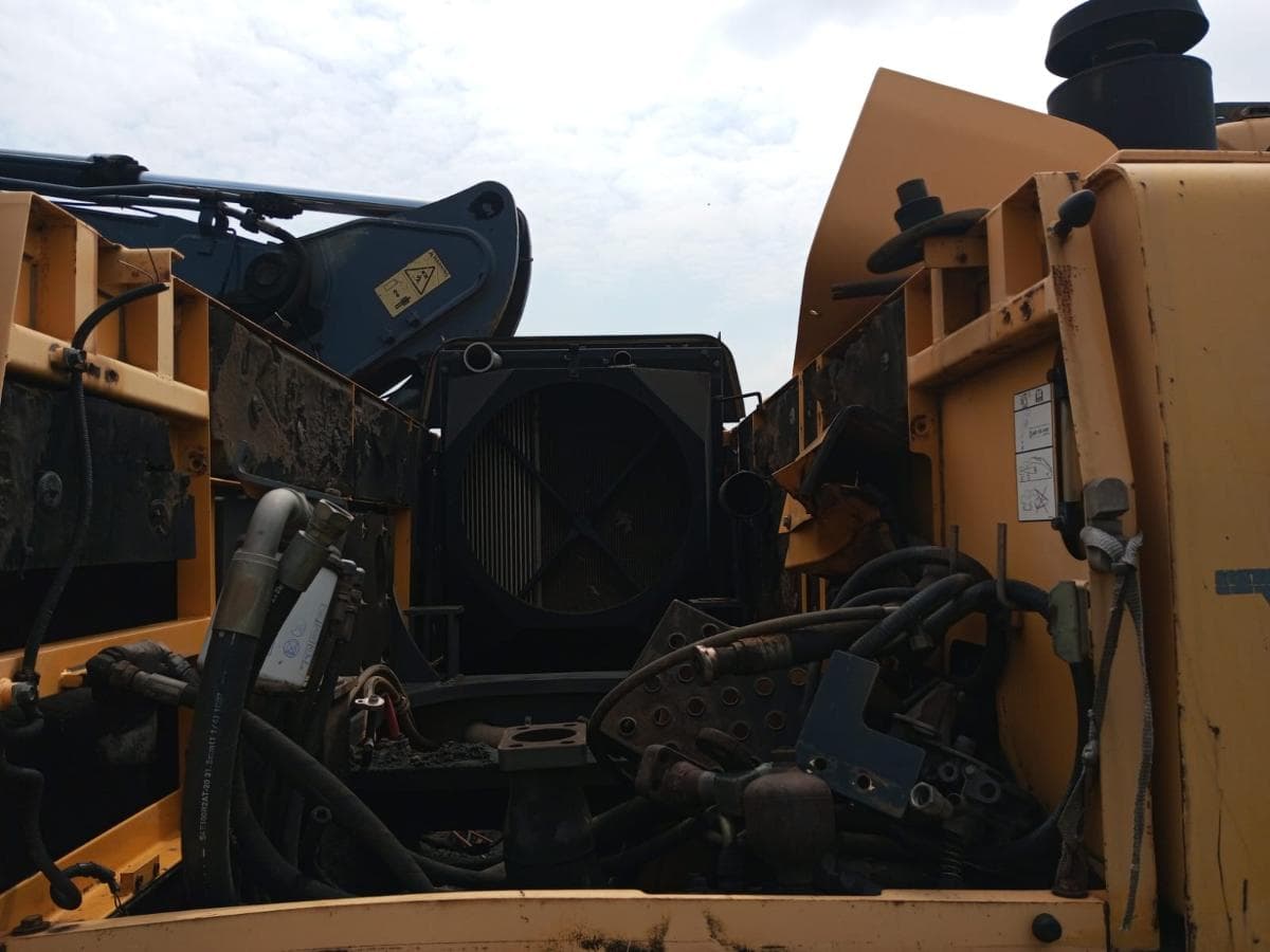 Escavadeira hidráulica Volvo EC360 BLC — imagem 5
