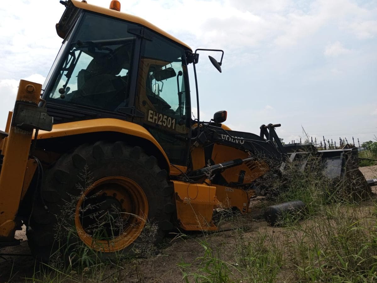 Retroescavadeira Volvo Bl71 BH05297 — imagem 2