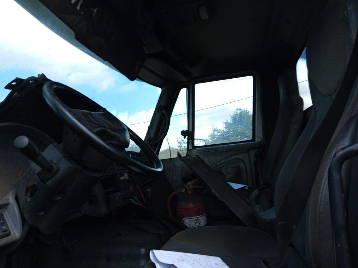 Camiao de marca internacional 7600 SBA 6×4 — imagem 3